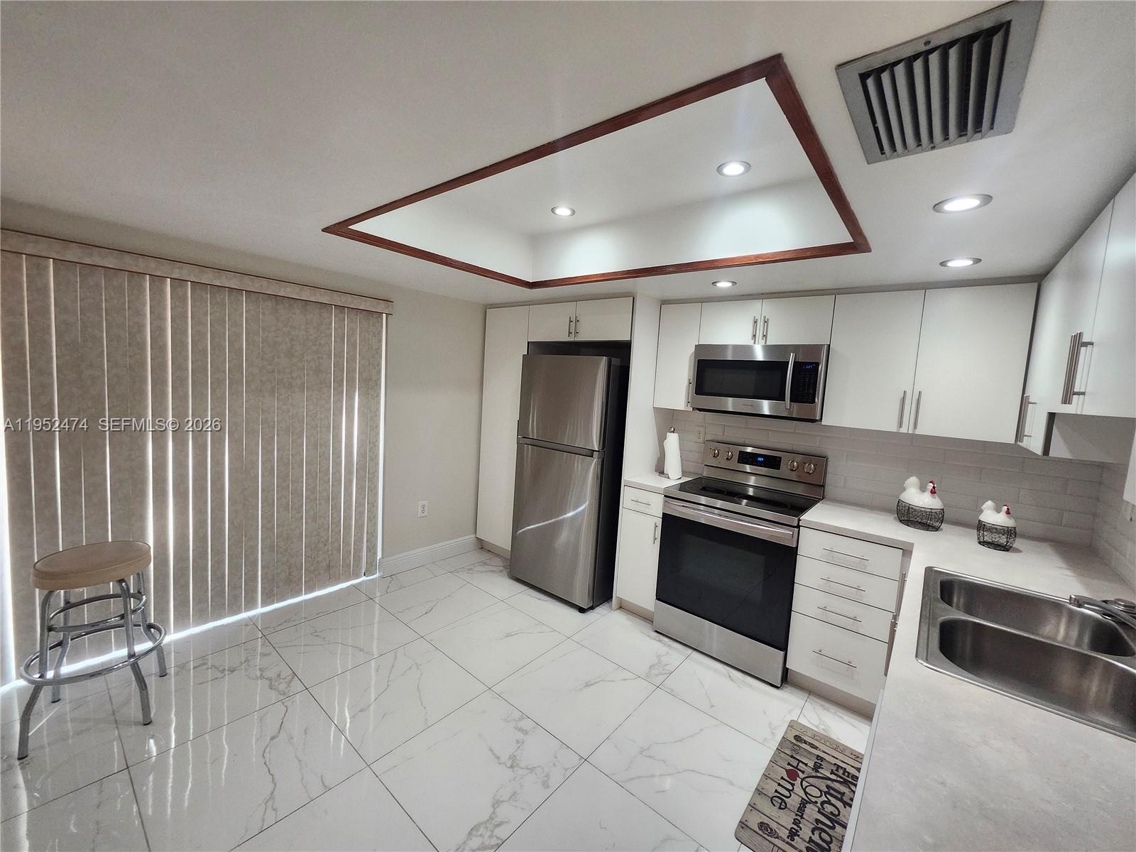 KENLAND COURT - Residential Lease