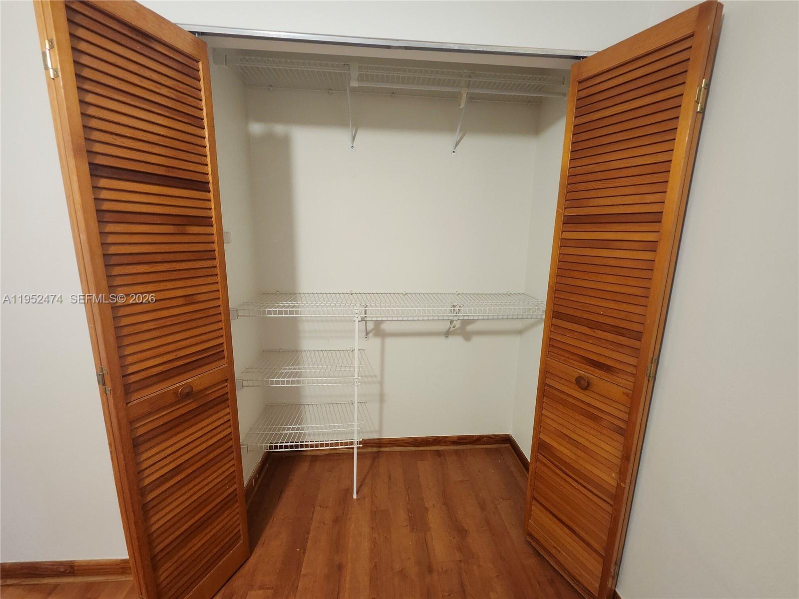 KENLAND COURT - Residential Lease