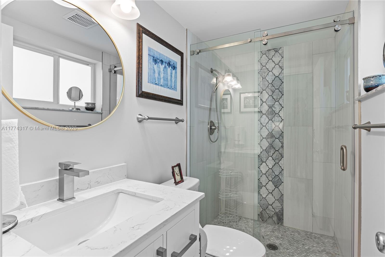 HILLCREST COUNTRY CLUB AP - Residential