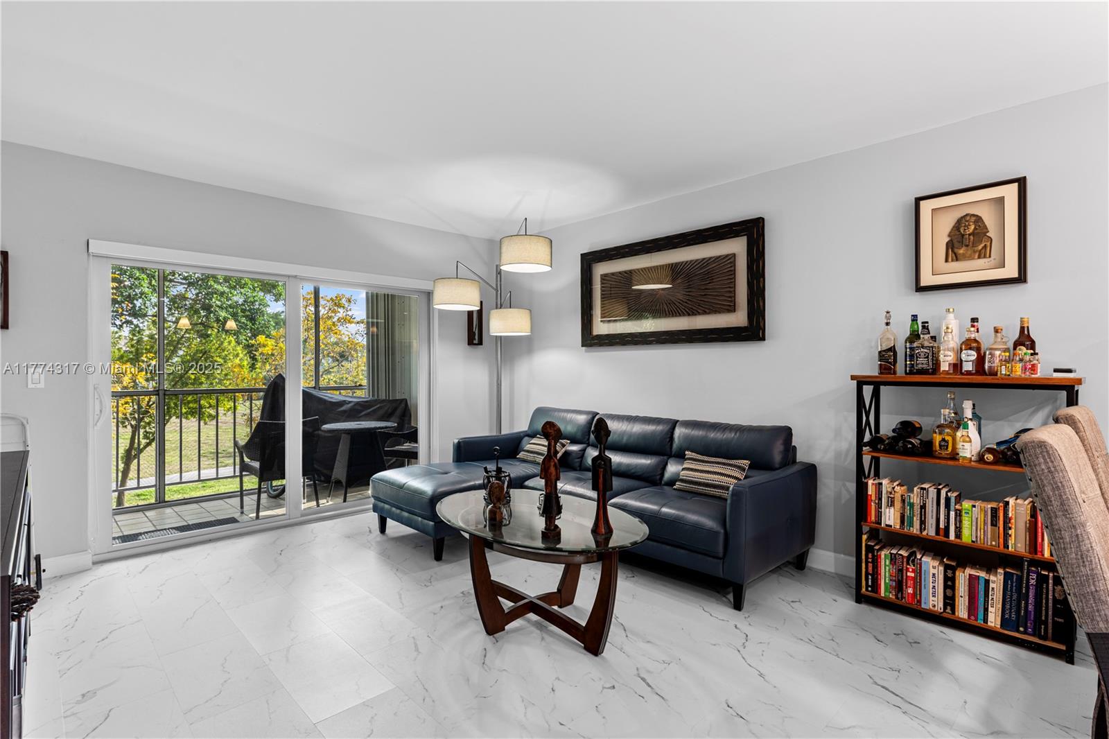HILLCREST COUNTRY CLUB AP - Residential