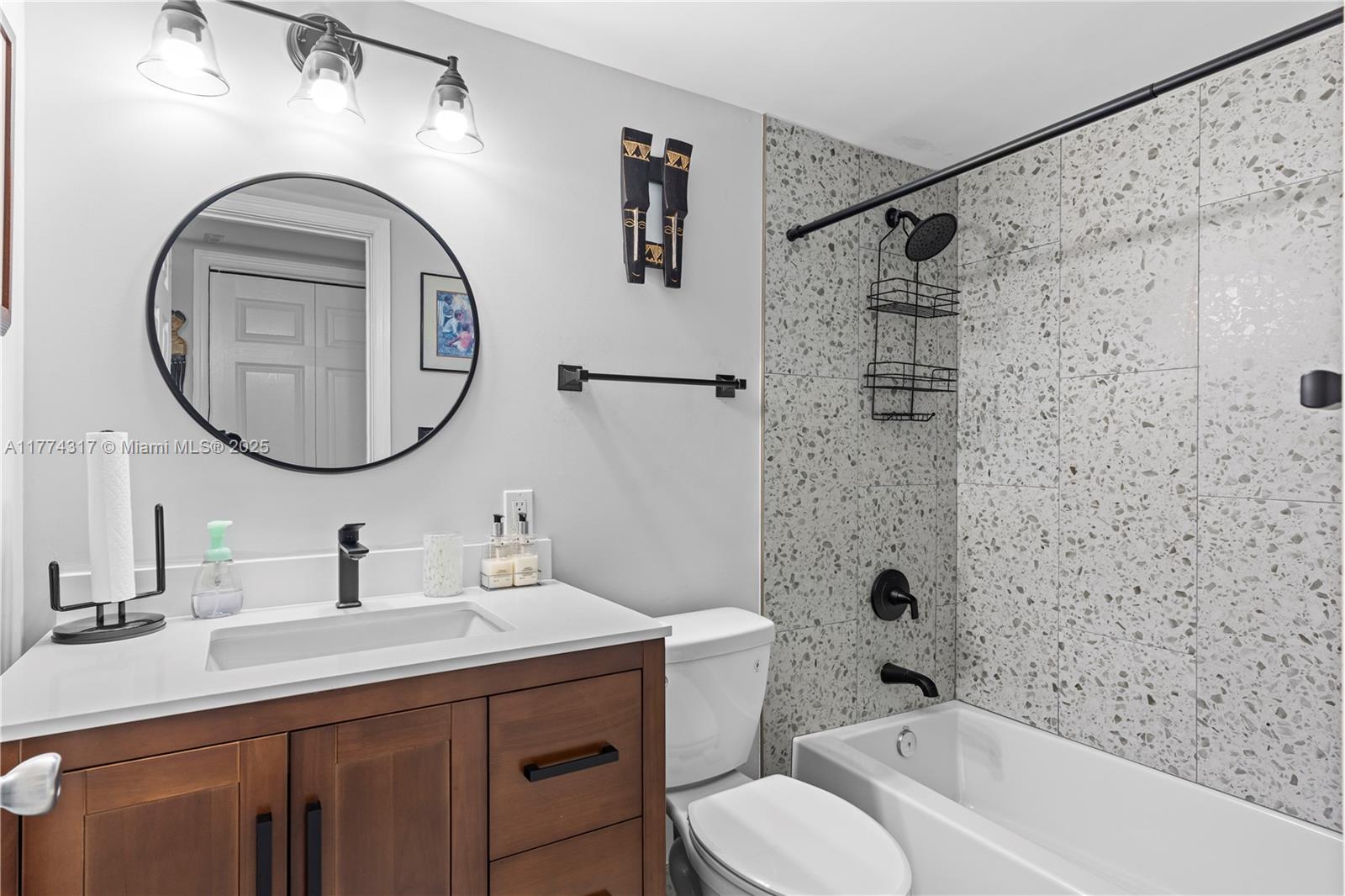 HILLCREST COUNTRY CLUB AP - Residential