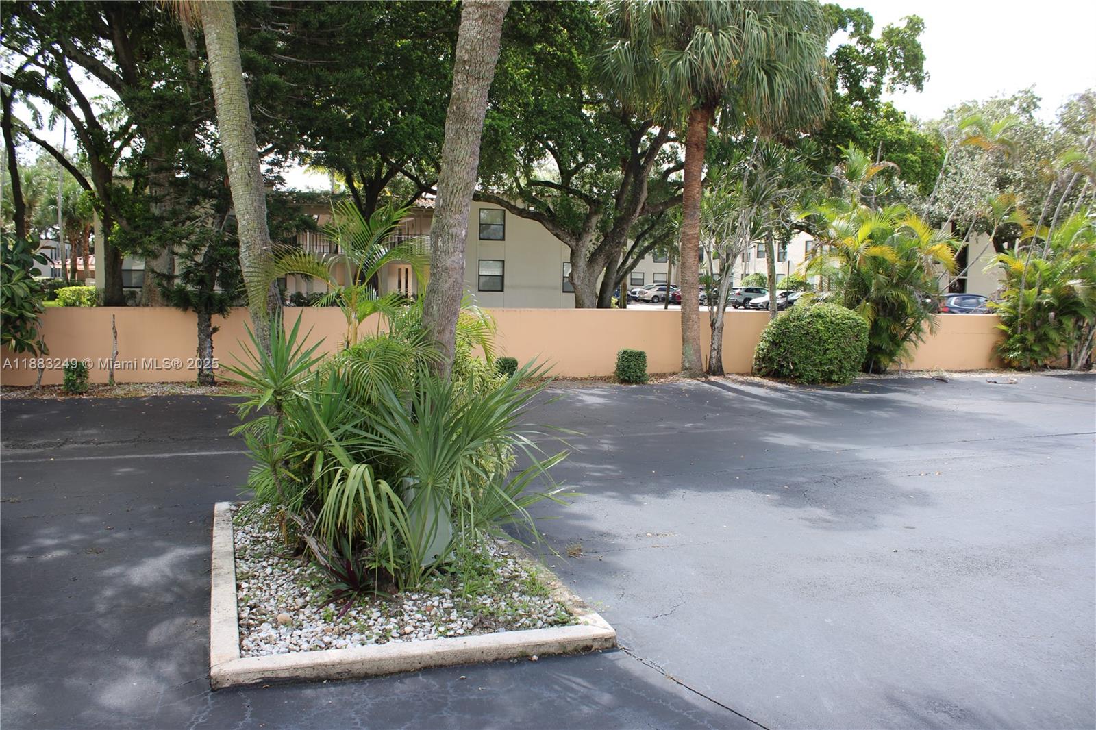 MIAMI LAKES LOCH LOMOND W - Residential