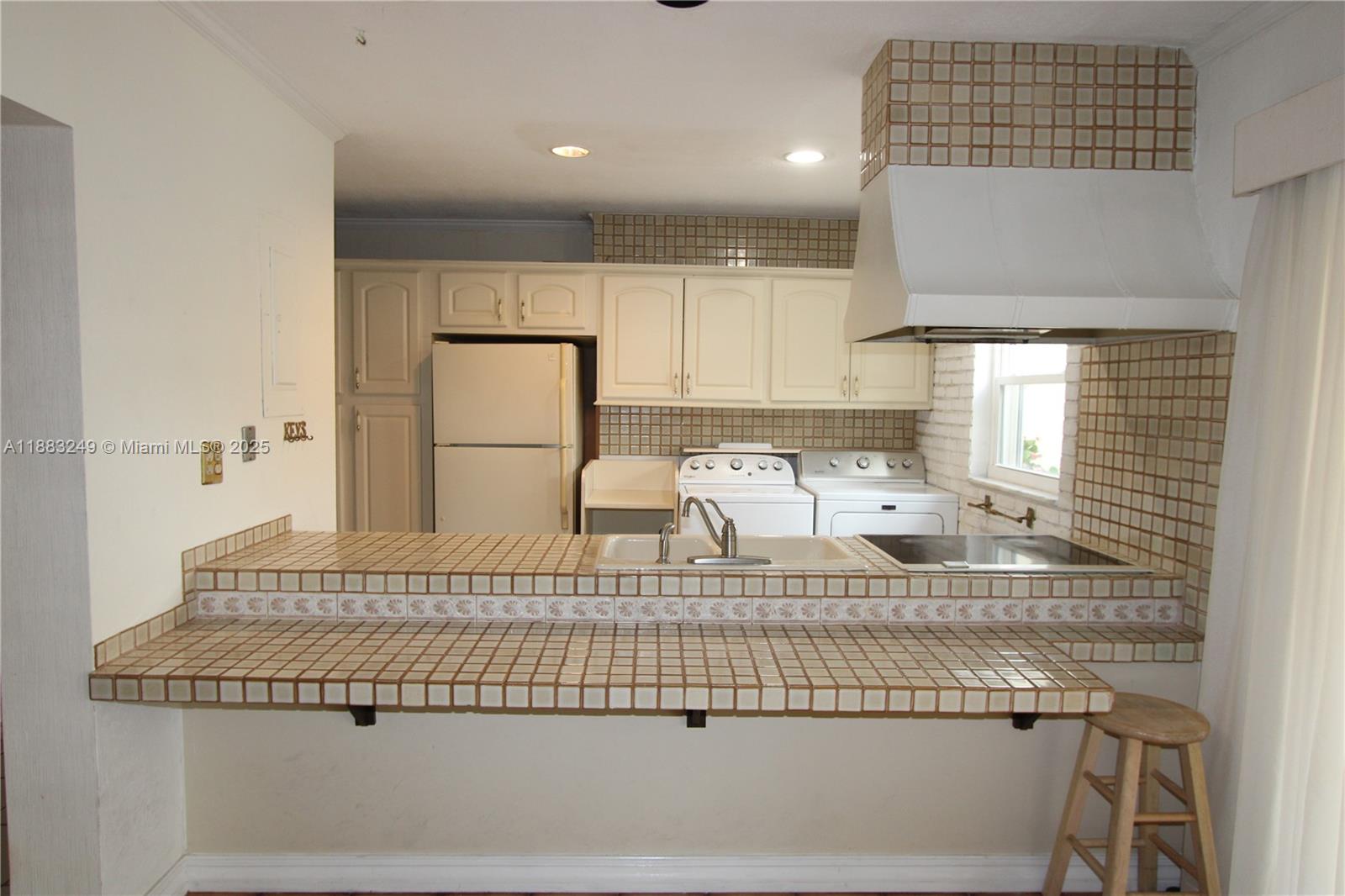 MIAMI LAKES LOCH LOMOND W - Residential