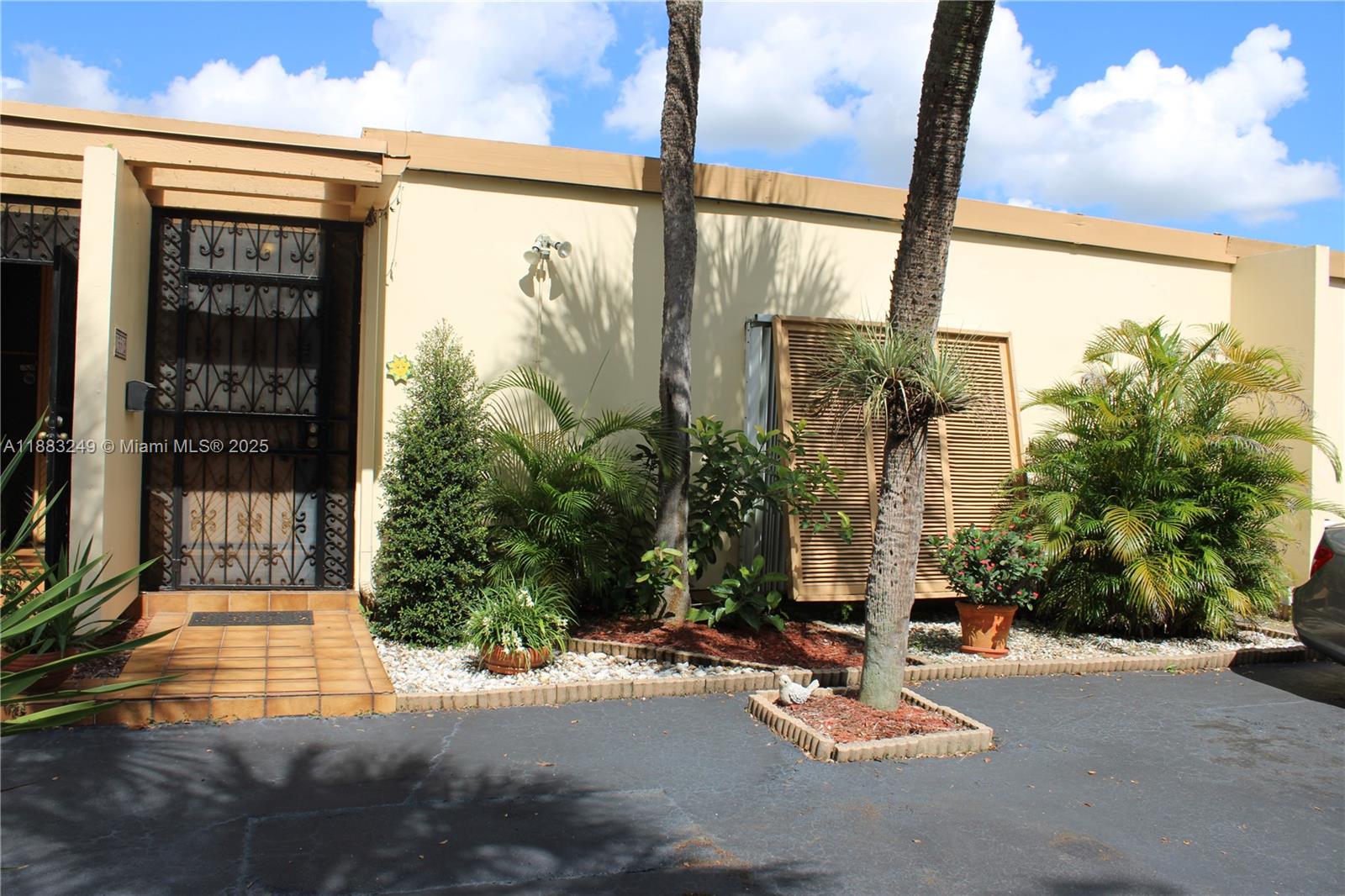 MIAMI LAKES LOCH LOMOND W - Residential