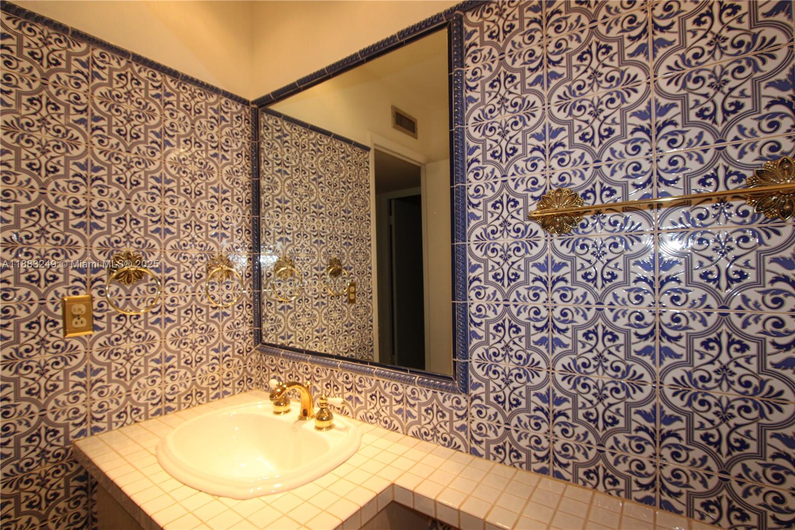 MIAMI LAKES LOCH LOMOND W - Residential