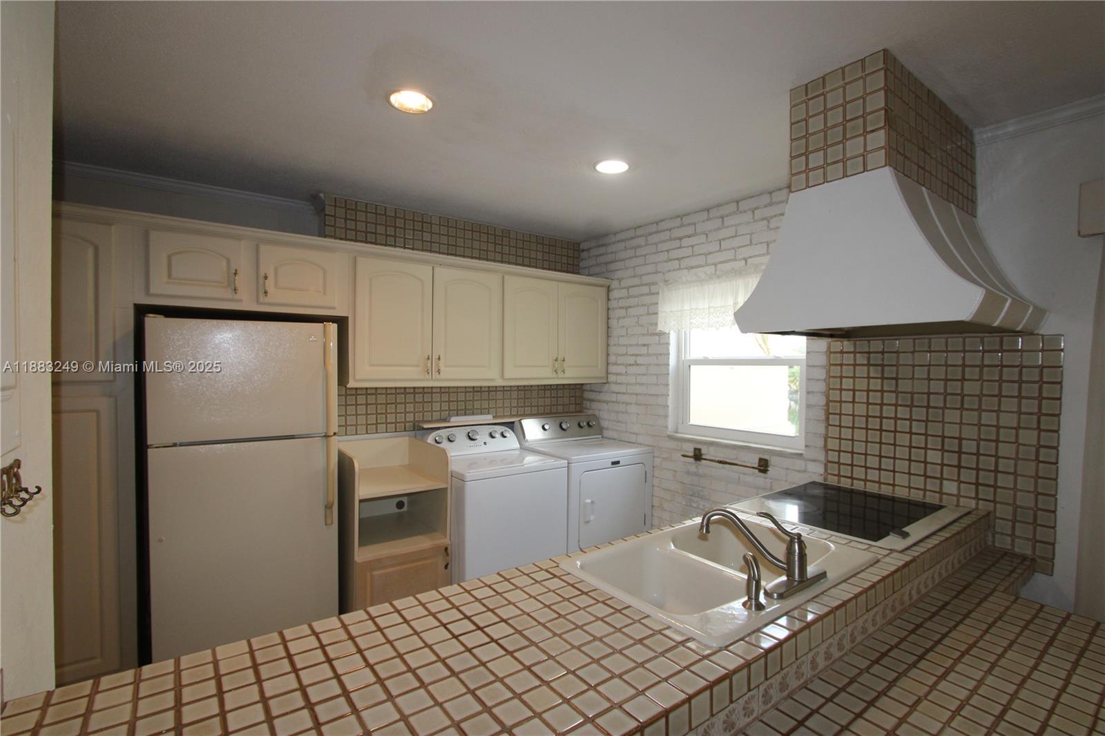 MIAMI LAKES LOCH LOMOND W - Residential