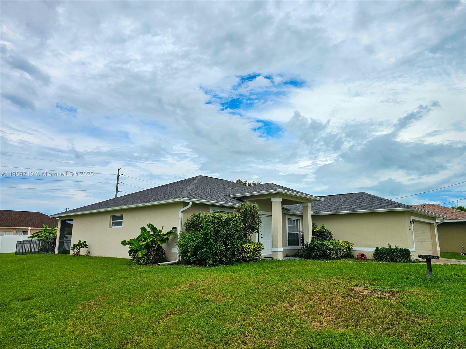 CAPE CORAL - Residential