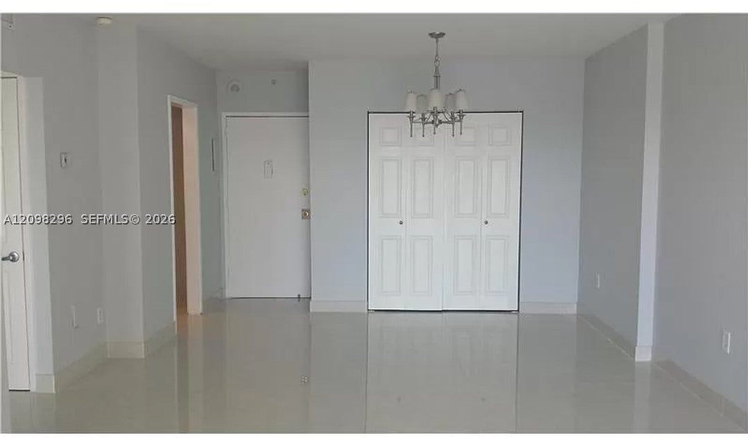 400 Kings Point Dr 1004