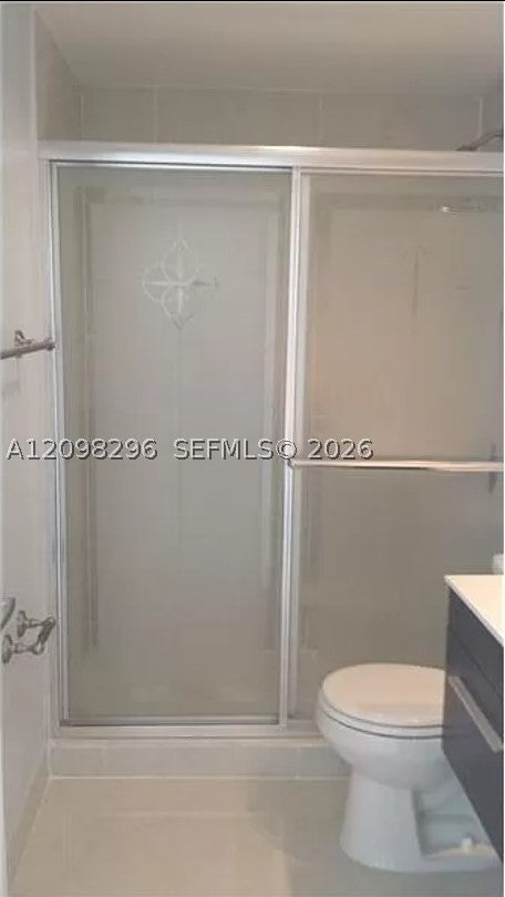 400 Kings Point Dr 1004