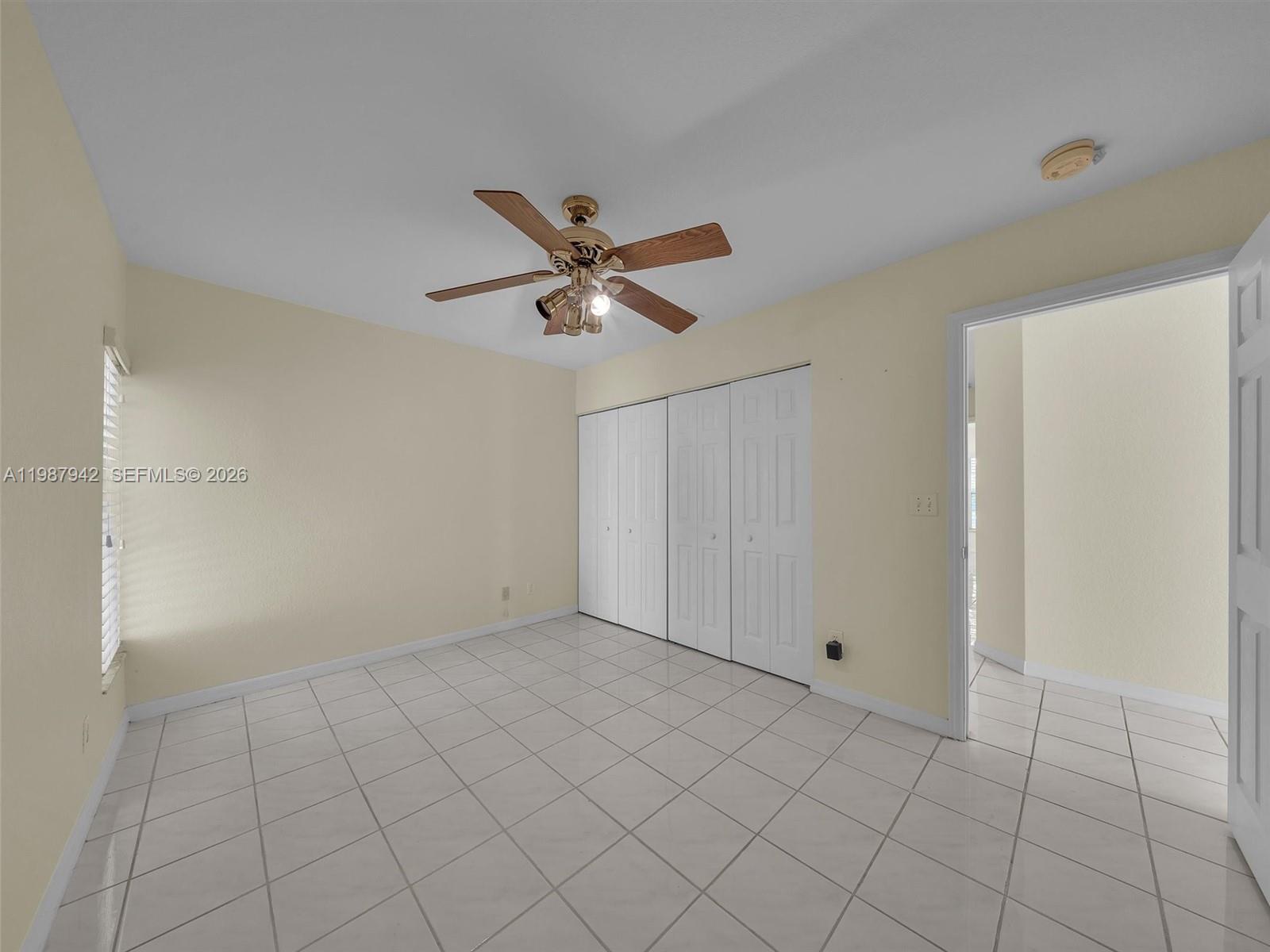 LAGO LARGO - Residential Lease