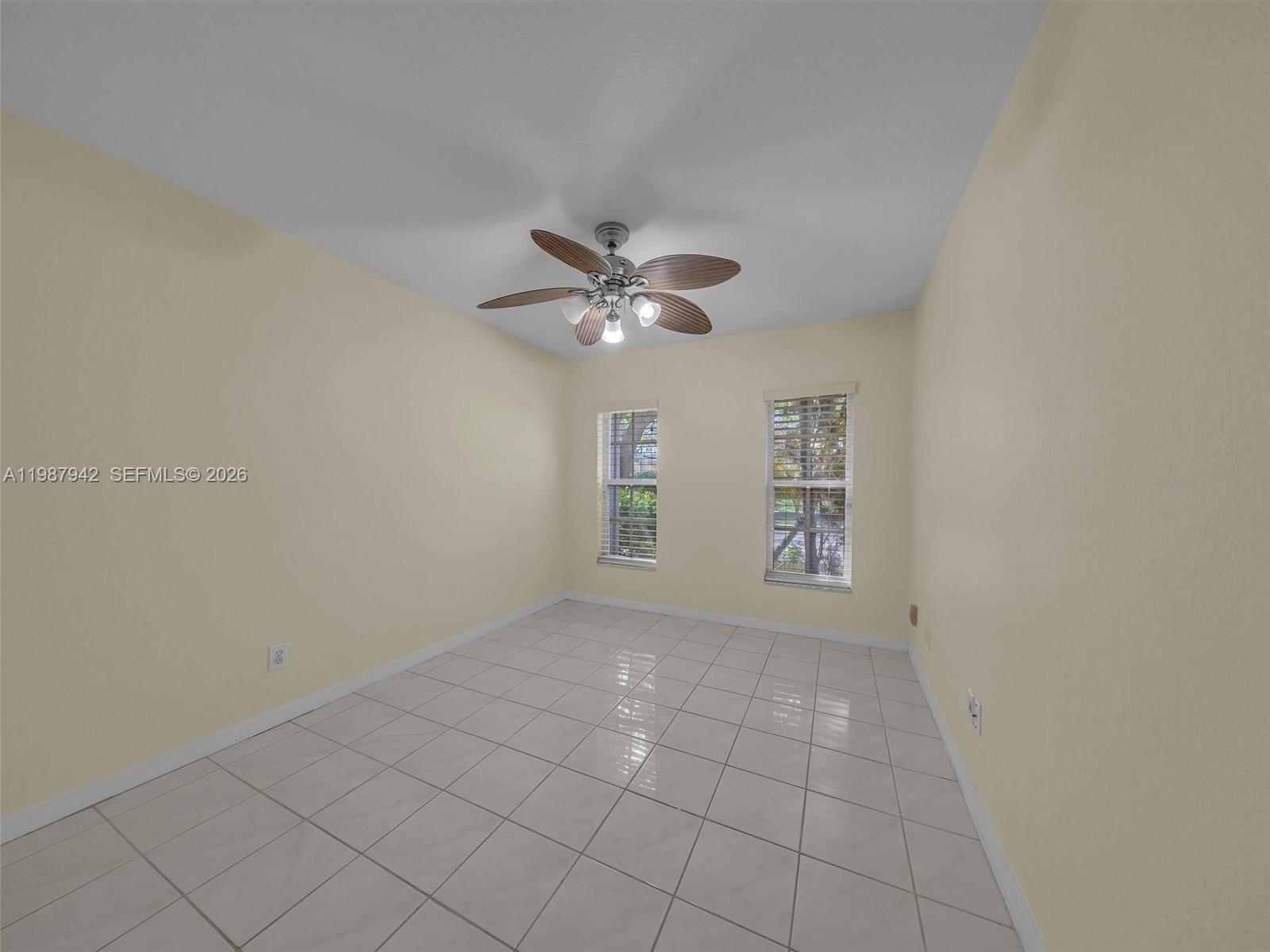 LAGO LARGO - Residential Lease