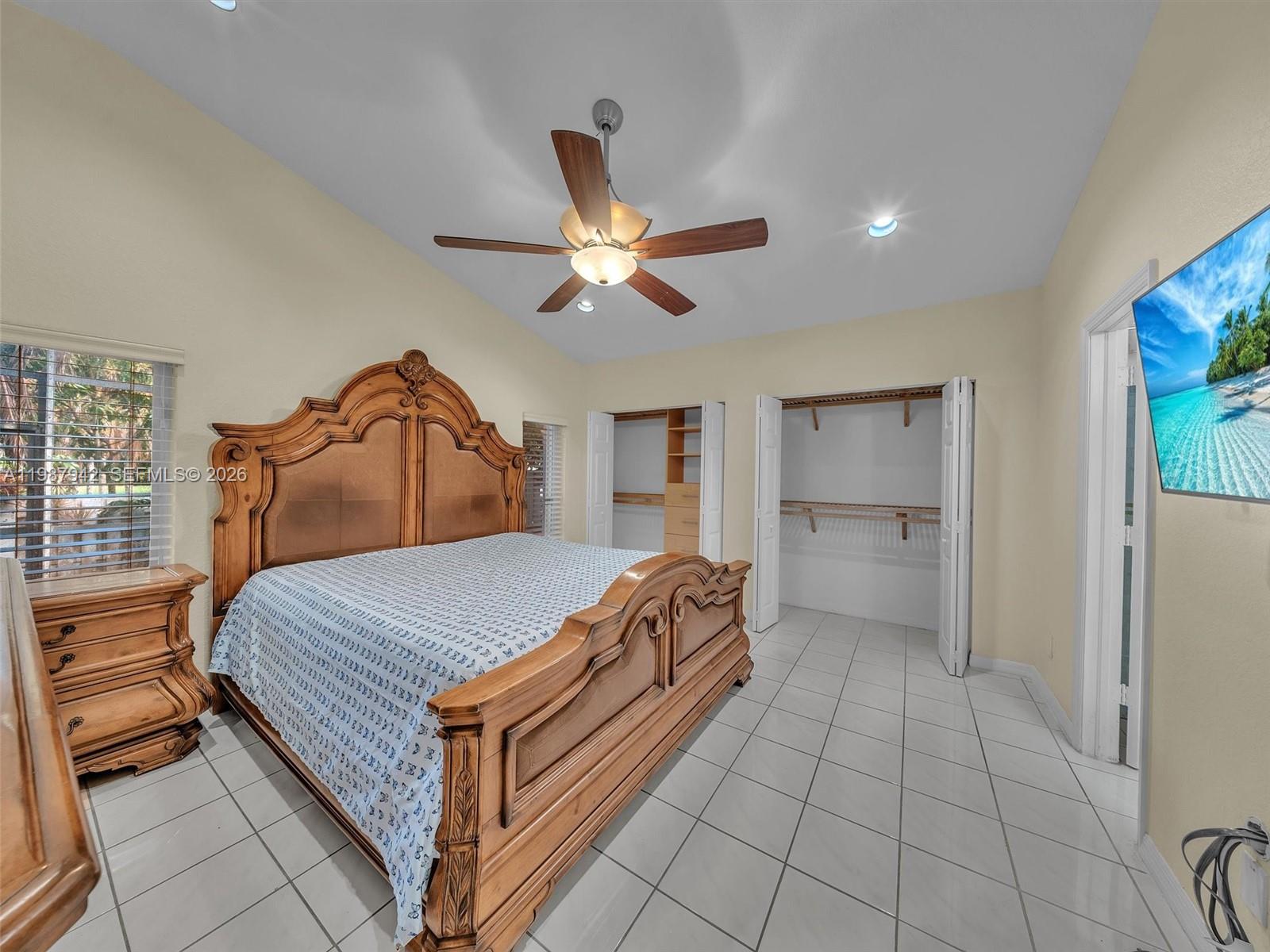 LAGO LARGO - Residential Lease