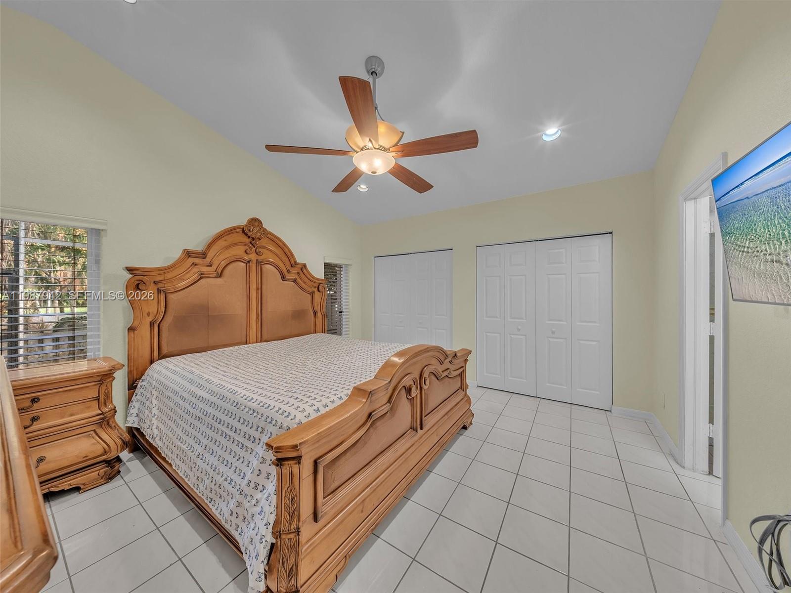 LAGO LARGO - Residential Lease