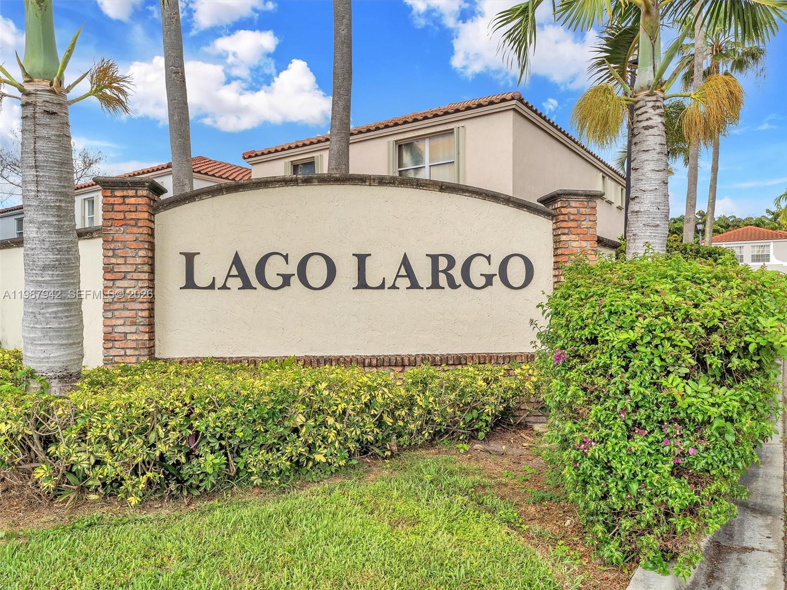 LAGO LARGO - Residential Lease