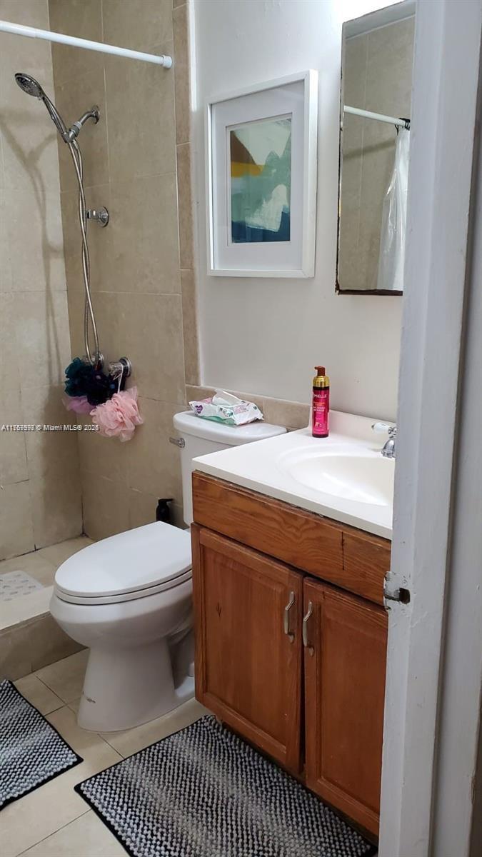 THE PALMS 51 CONDO - Residential