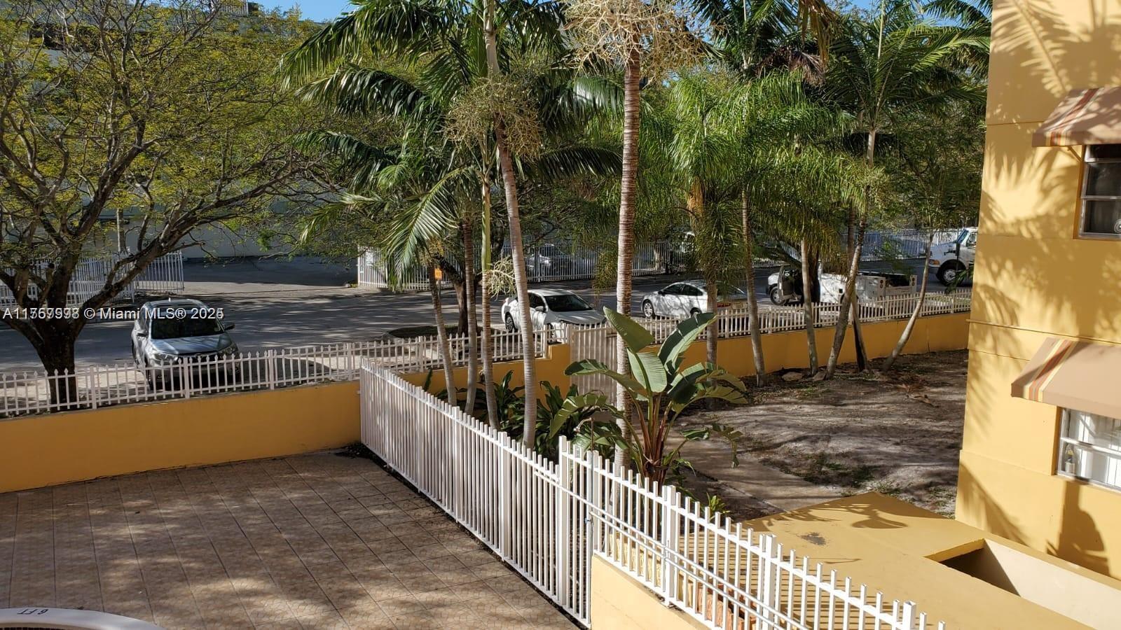 THE PALMS 51 CONDO - Residential