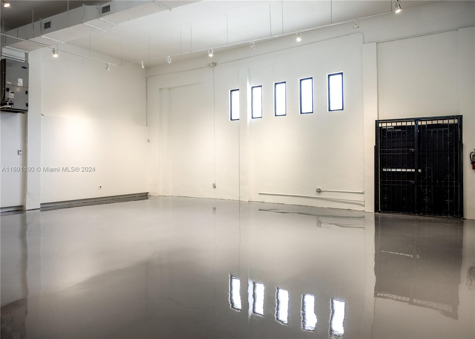 Enjoy the serenity of 100' waterfronting view on Miami's Seybold Canal, 1/8 of a mile from where it meets the Miami River 100% hvac ~3,400 Sq.Ft. flex office with high ceilings that includes two internal restrooms, glass conference room,
kitchen and mezzanine office possible to include two 2 BR/1 Bath +/- 1,250 sq. ft apartments (no short term
rentals) Asking $12,00/mo NNN Miami 21 Work
Place D1 Zoning Gated and Secure 4 parking spaces included