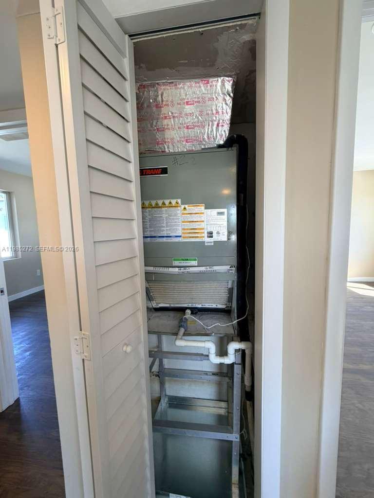 BISCAYNE BCH SUB - Residential Lease