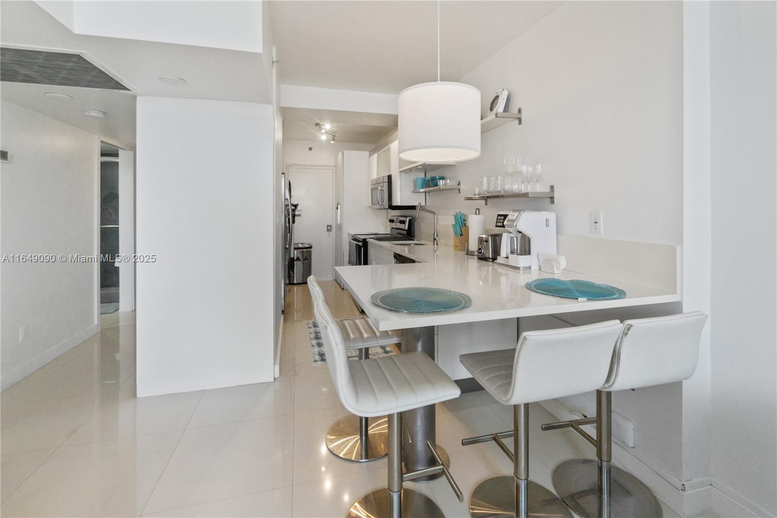 THE DECOPLAGE CONDO - Residential Lease