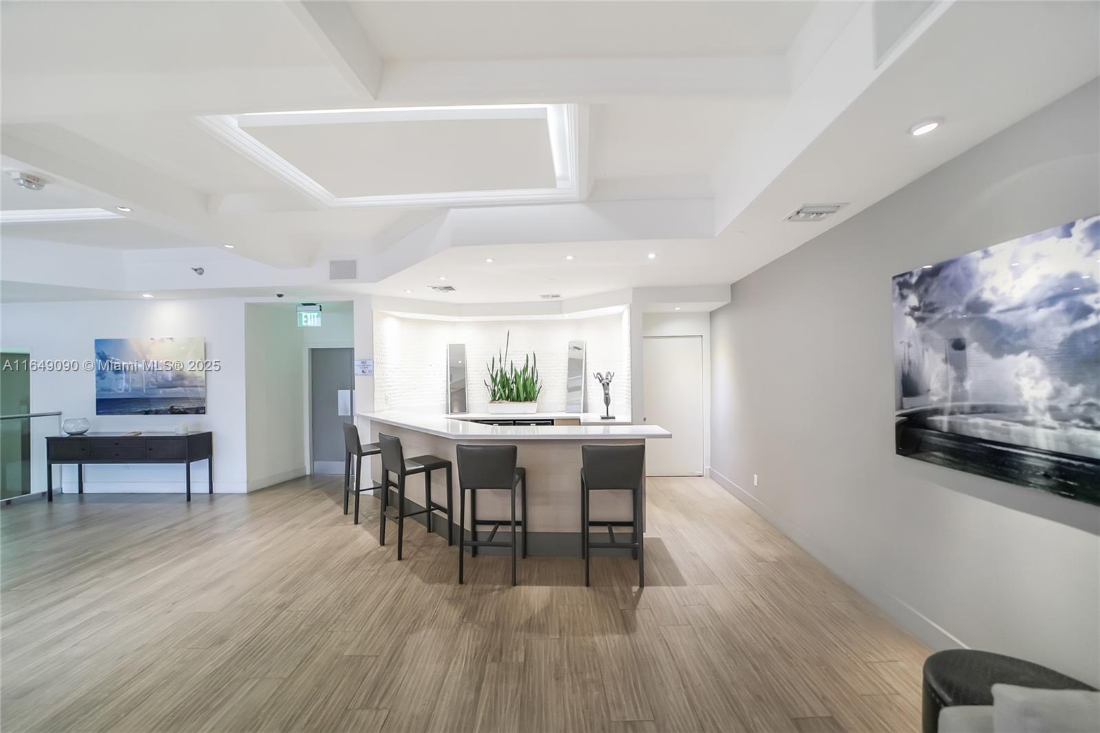 THE DECOPLAGE CONDO - Residential Lease