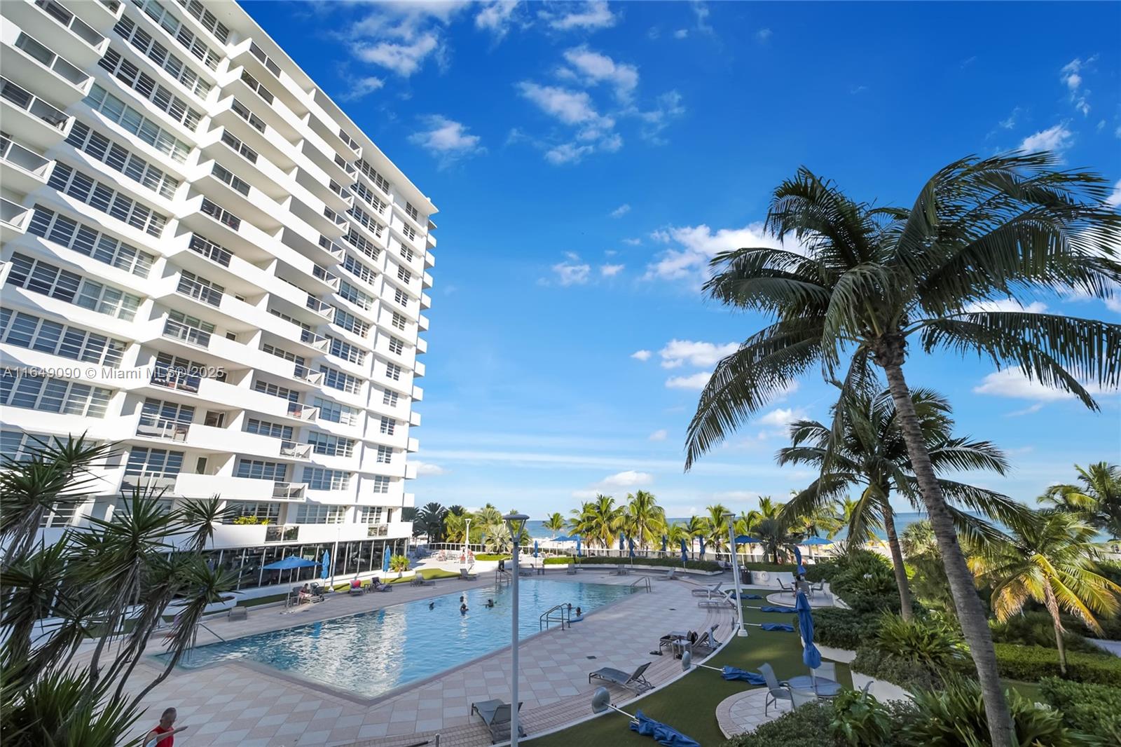 THE DECOPLAGE CONDO - Residential Lease