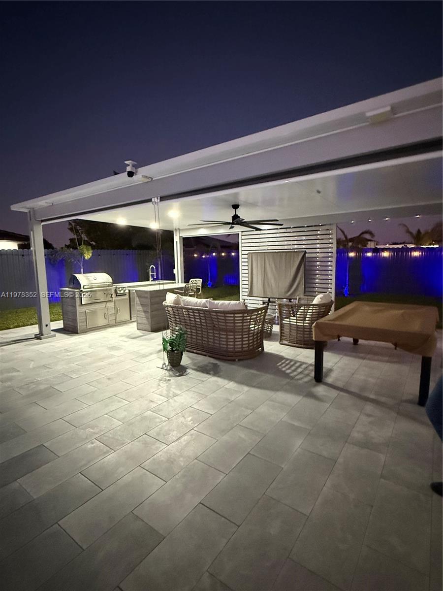 VALENCIA ACRES - Residential