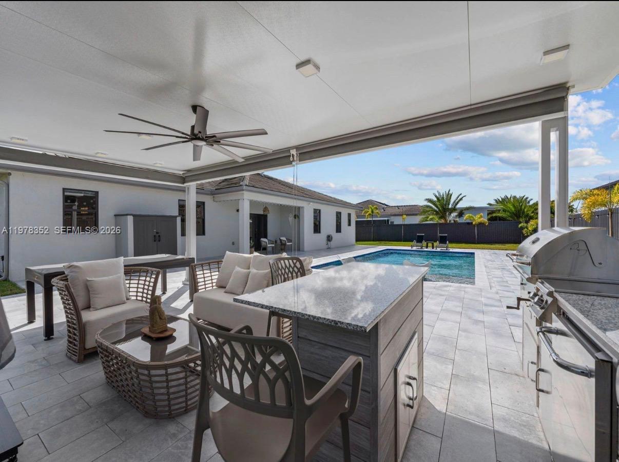 VALENCIA ACRES - Residential