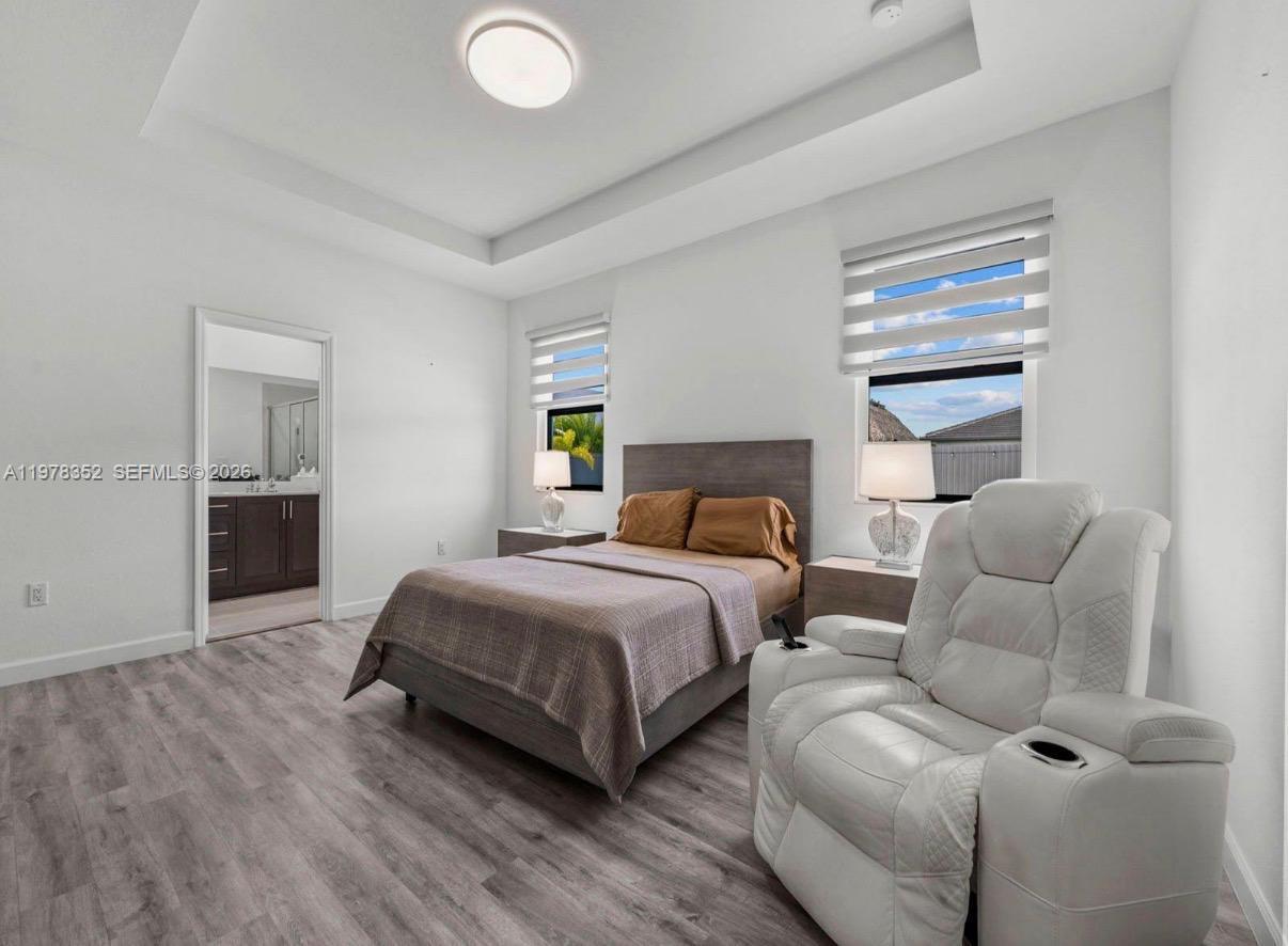 VALENCIA ACRES - Residential