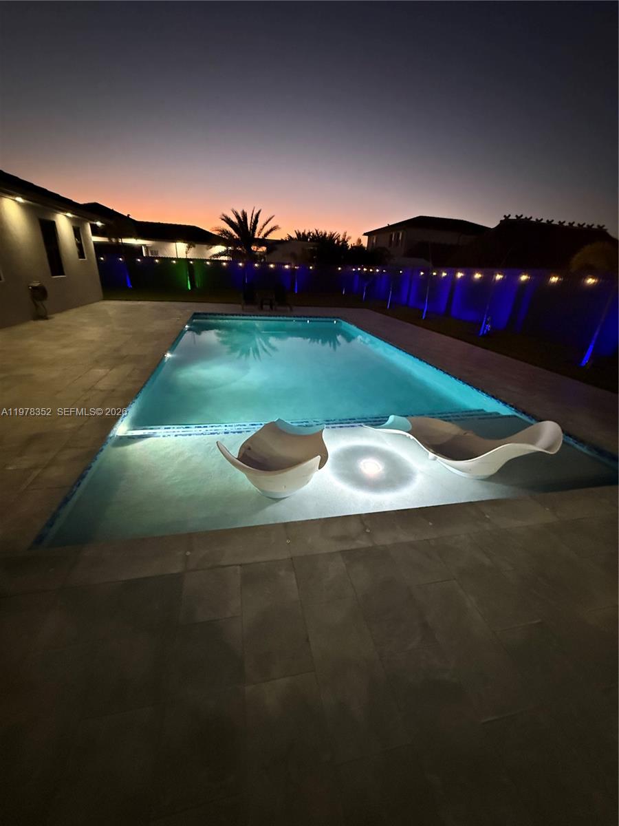 VALENCIA ACRES - Residential