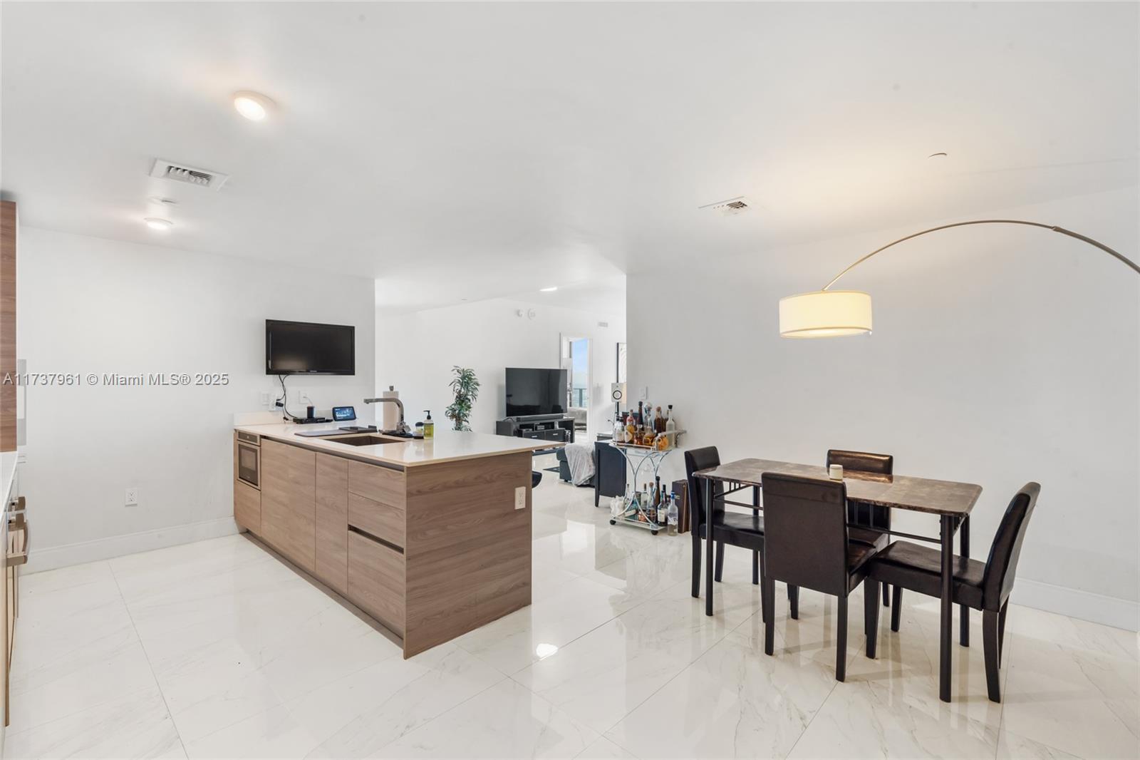 1300 S MIAMI AVENUE CONDO - Residential