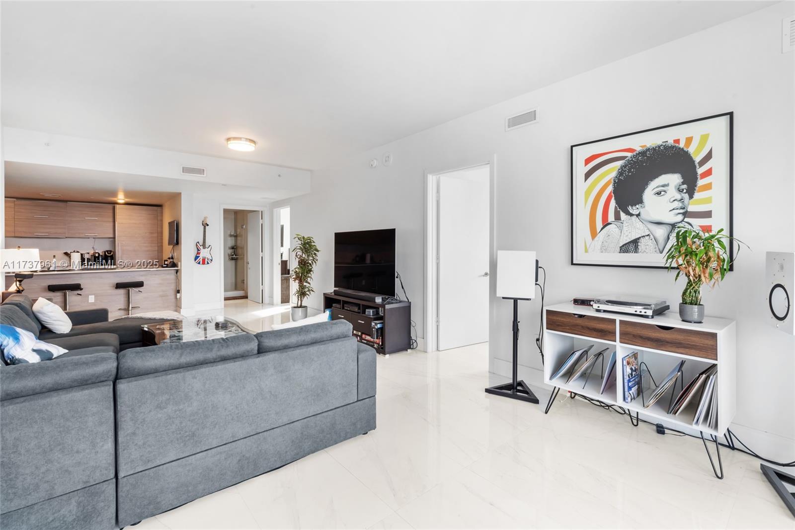 1300 S MIAMI AVENUE CONDO - Residential