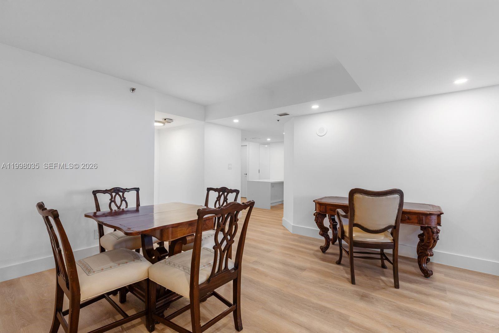 VENETIA CONDO - Residential Lease