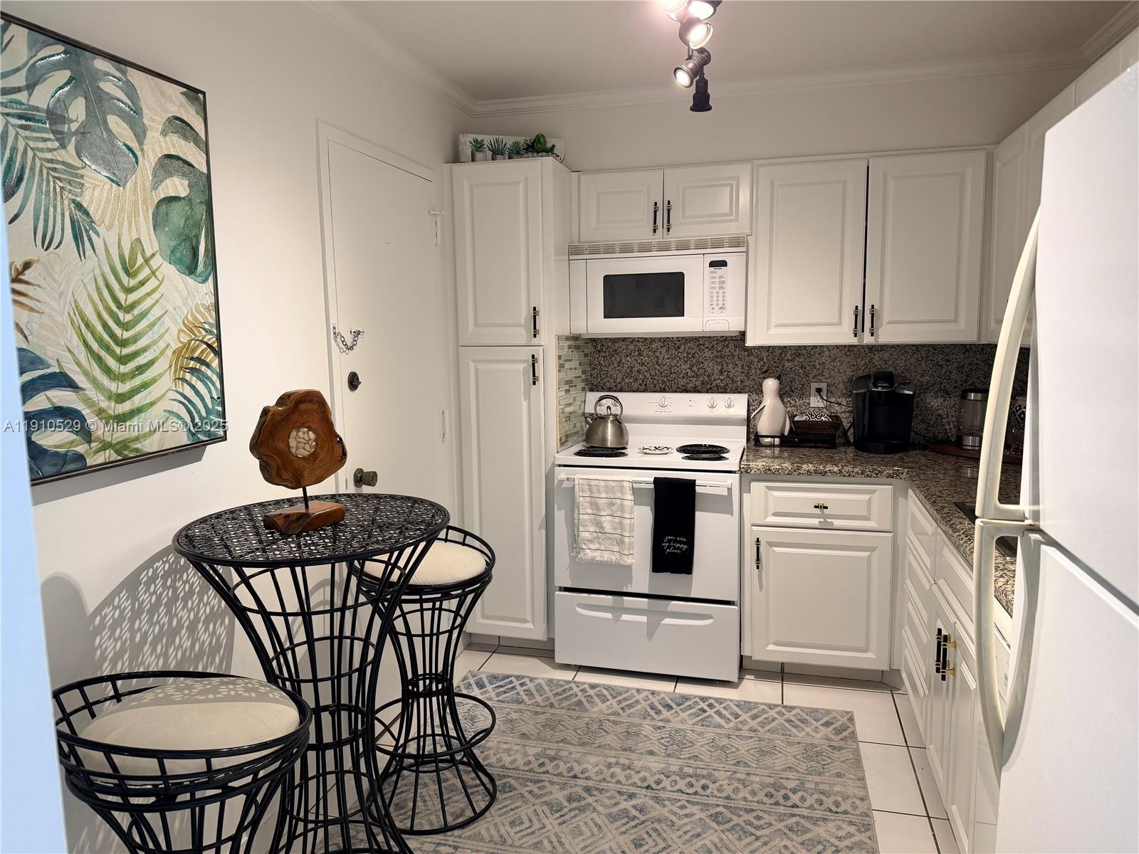 HEMISPHERES CONDO - Residential Lease