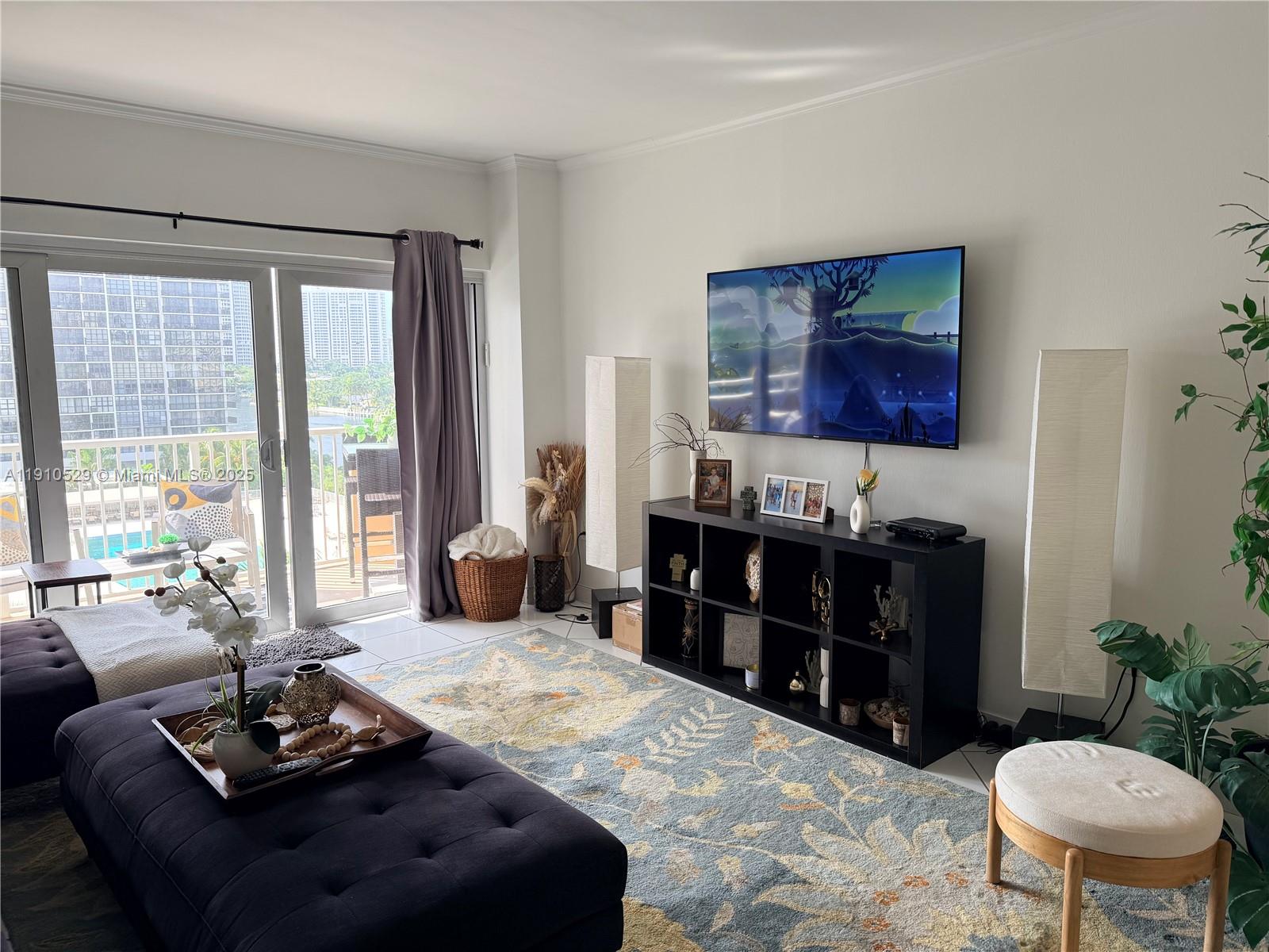 HEMISPHERES CONDO - Residential Lease