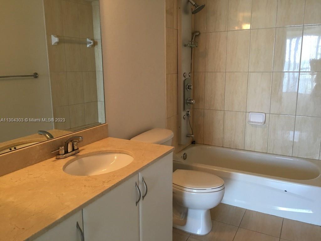Photo 9 of 27 of 1750 N Bayshore Dr 4201 condo
