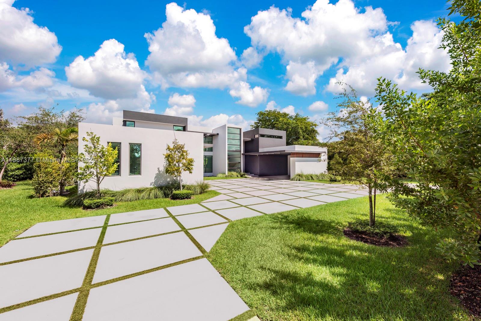 View photos, virtual tours, details... 7425 SW 136th St