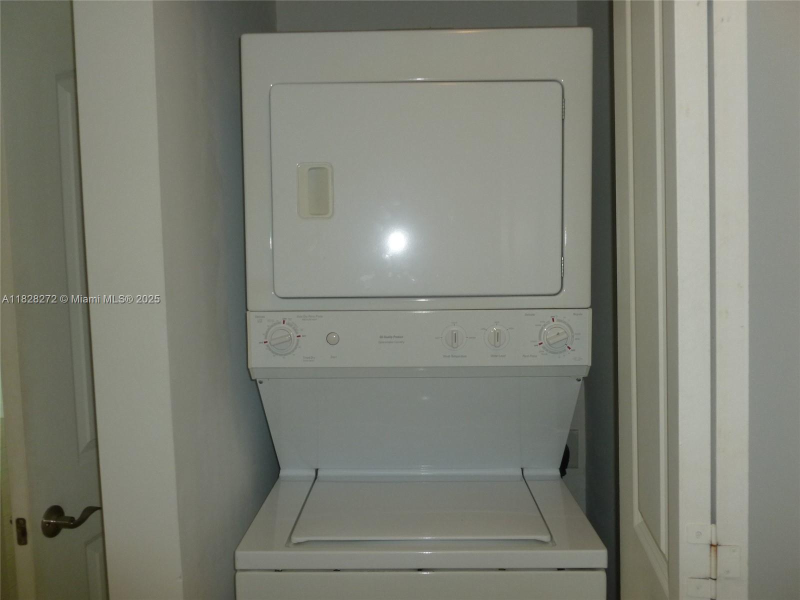 TOSCANO CONDO - Residential