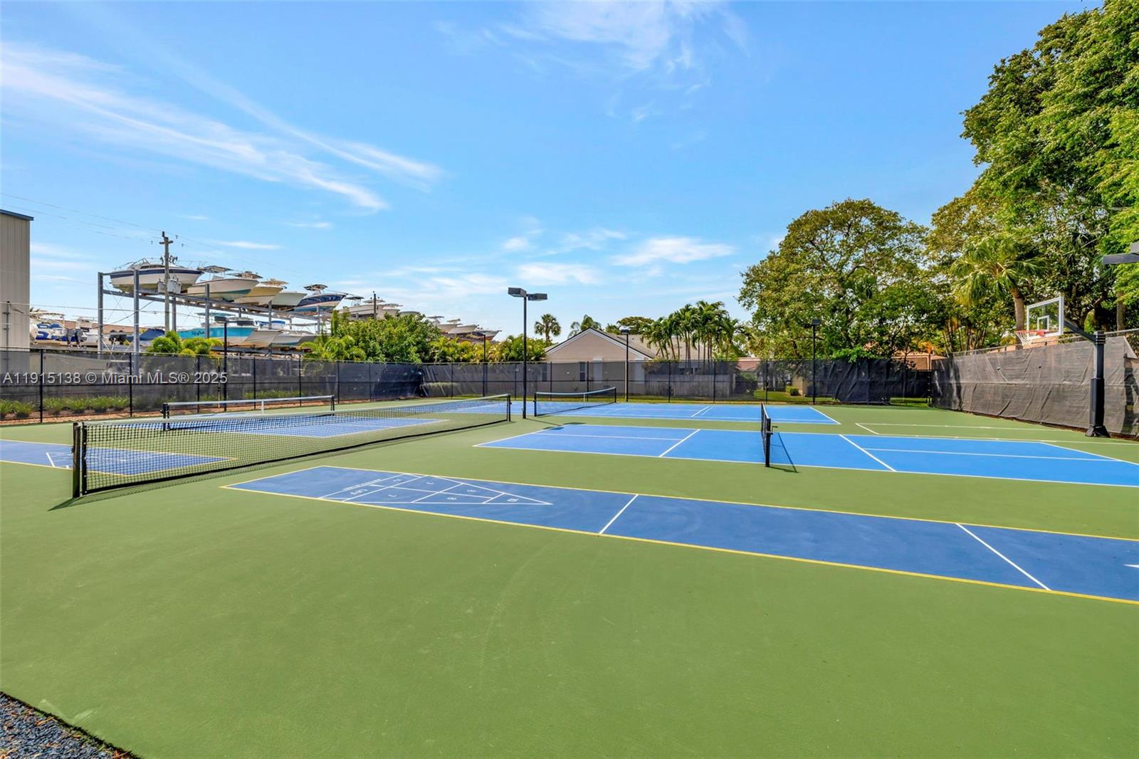 LAKESHORE NORTH - Residential