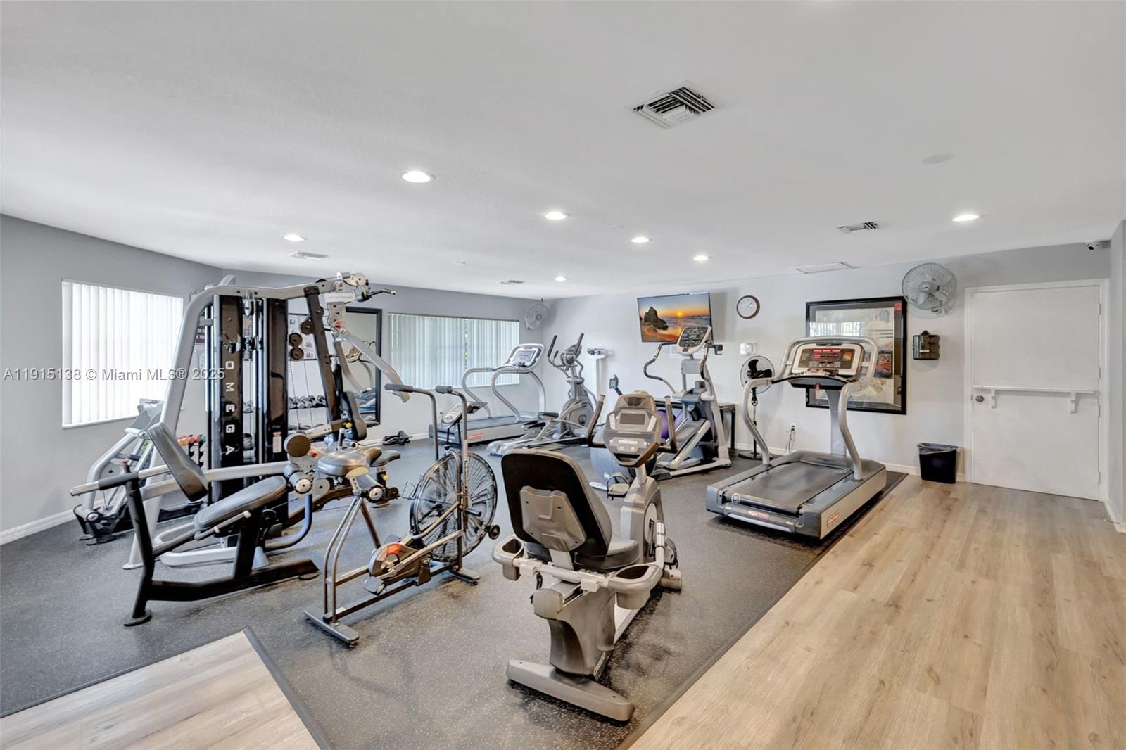 LAKESHORE NORTH - Residential