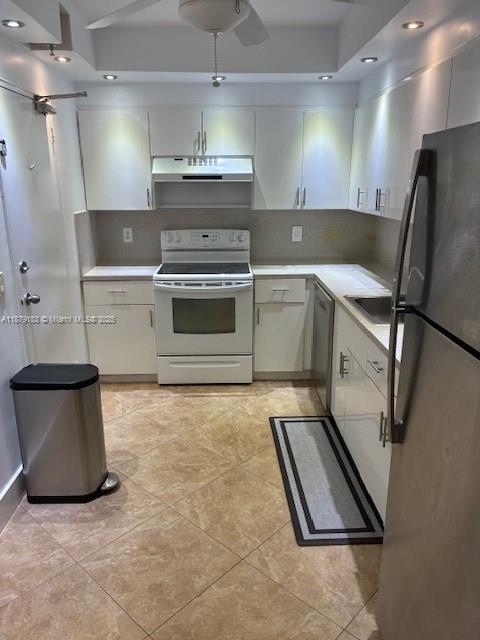 10185 Collins Ave 917