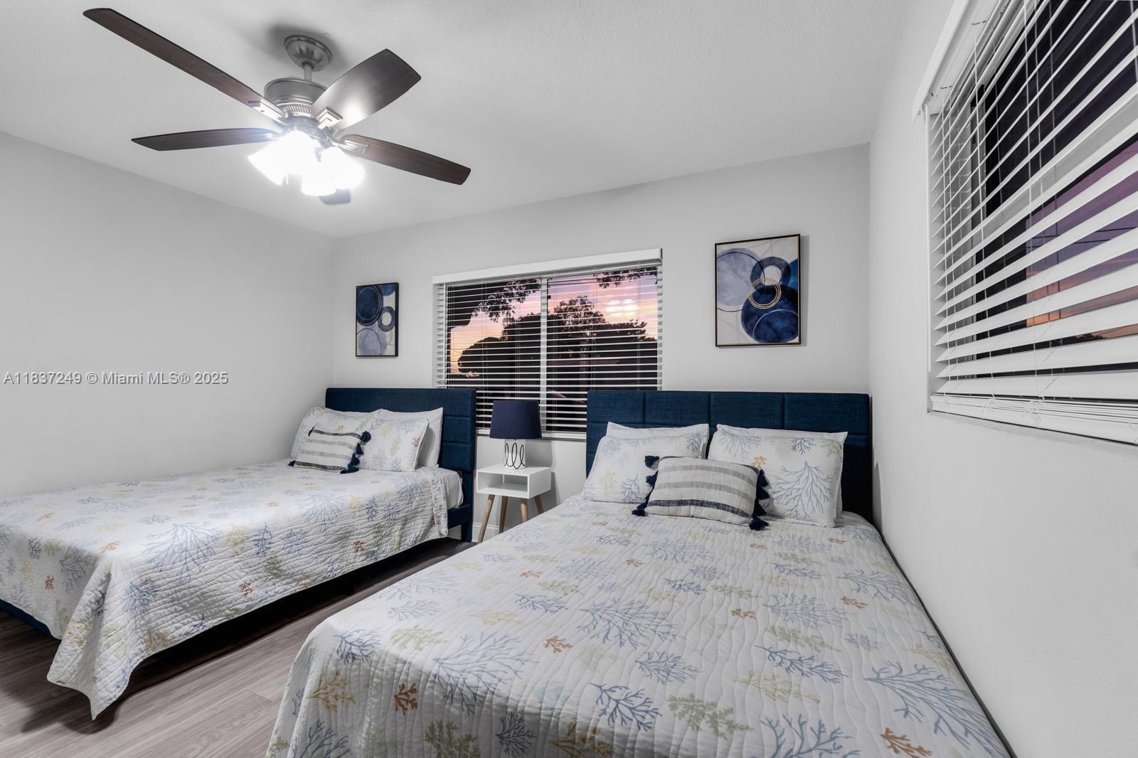 809 E Glen oak