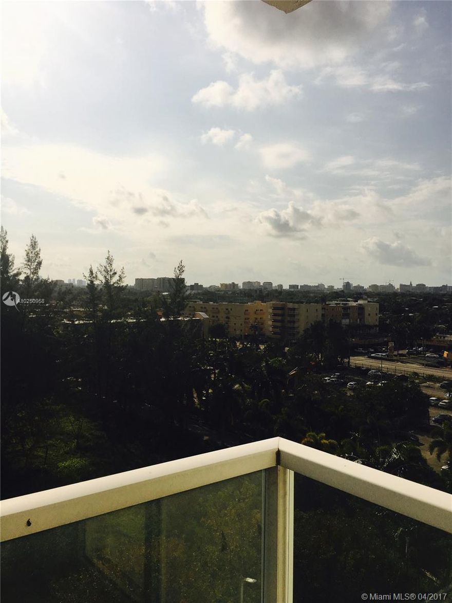 Very well kept 1 bed 1 bath apartment in Blue Lagoon.  Carpet and tiled floors. This resort style condo is centrally located, close to major highways, Miami International Airport and more. The condo has great amenities like pool, jacuzzi, business center, mini market, hair salon and must to see.