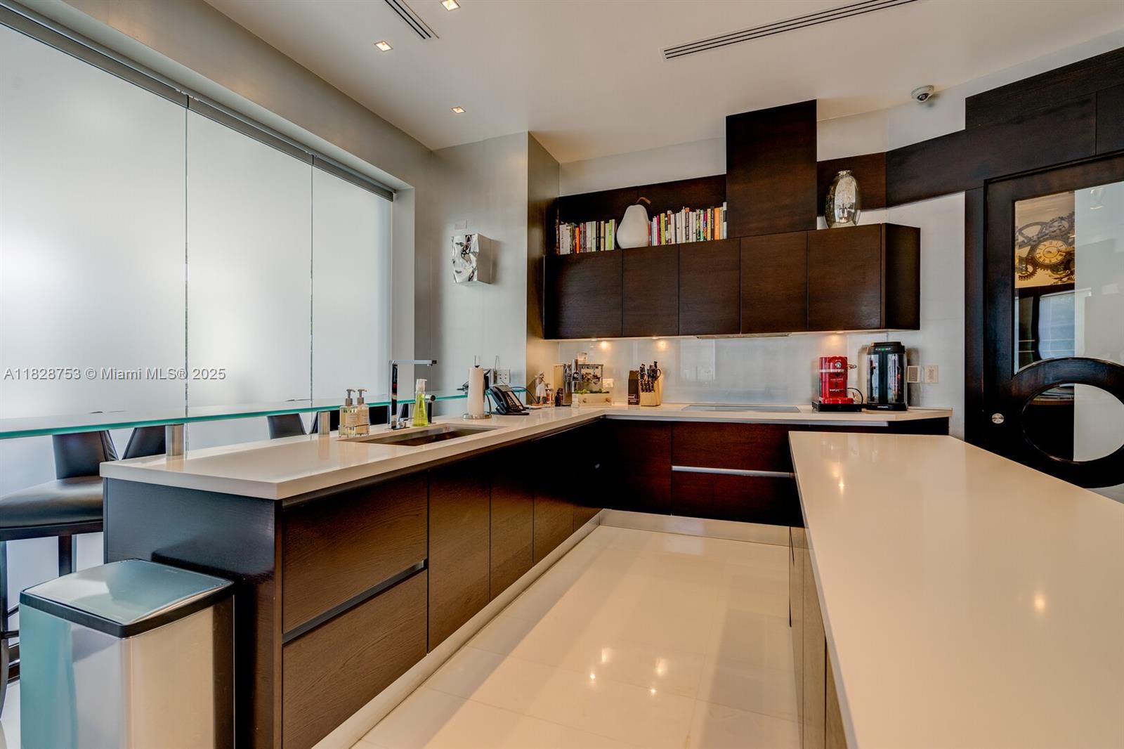GOLDEN BEACH SEC D - Residential