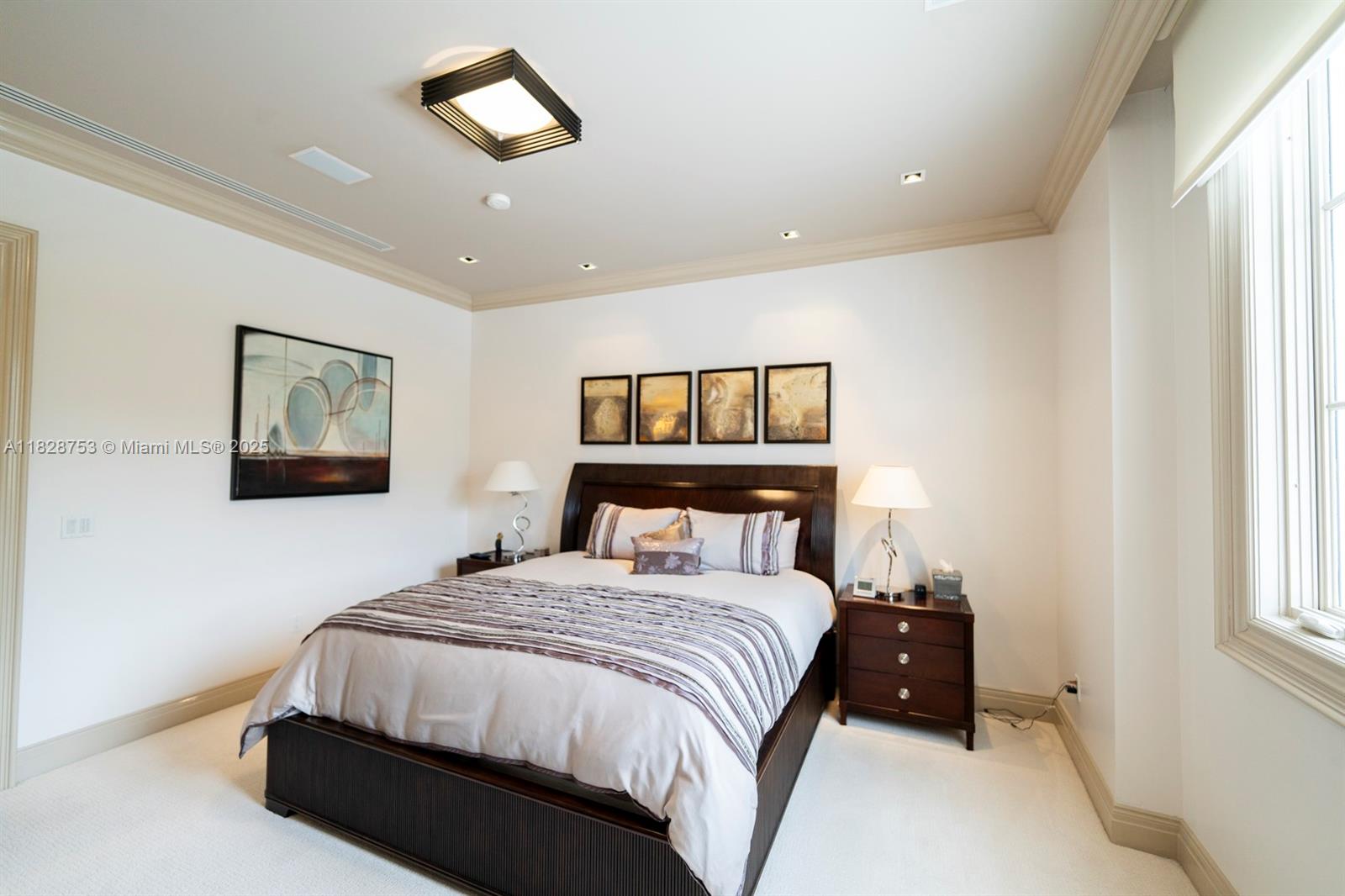 GOLDEN BEACH SEC D - Residential