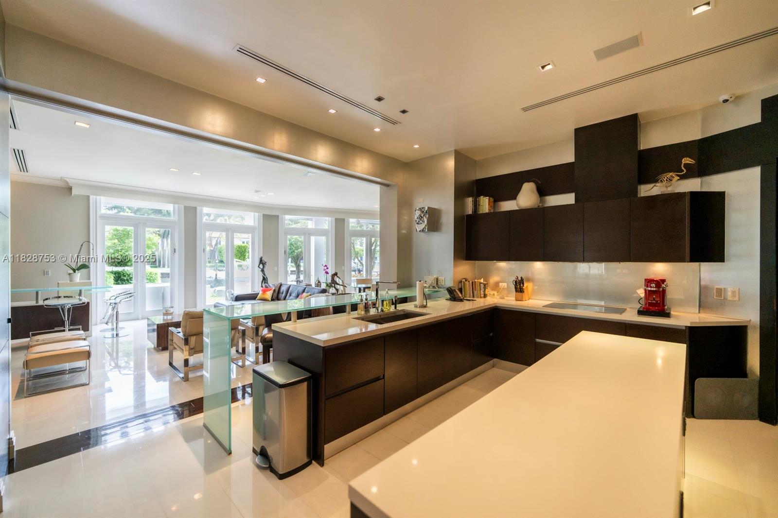 GOLDEN BEACH SEC D - Residential