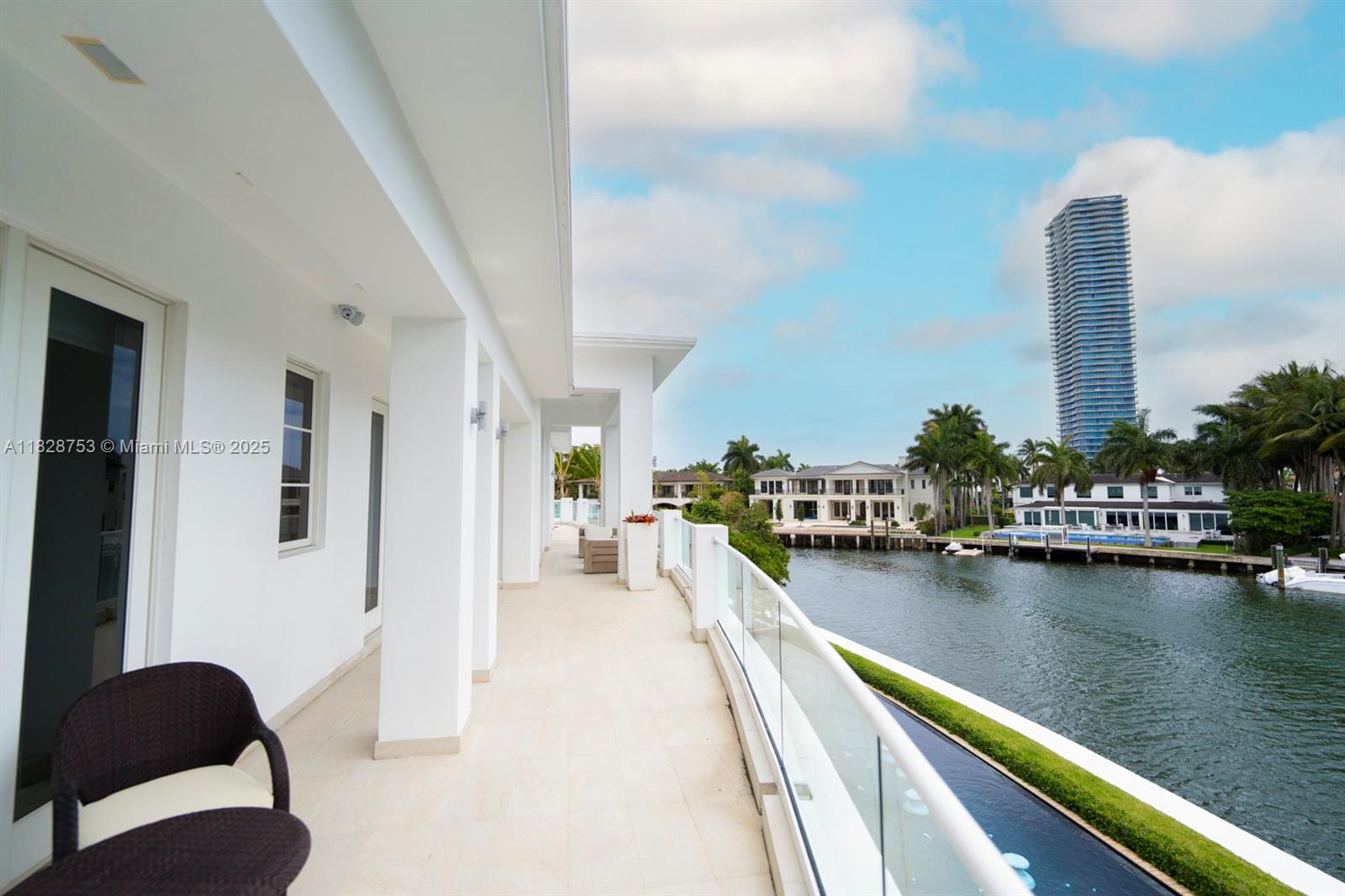 GOLDEN BEACH SEC D - Residential