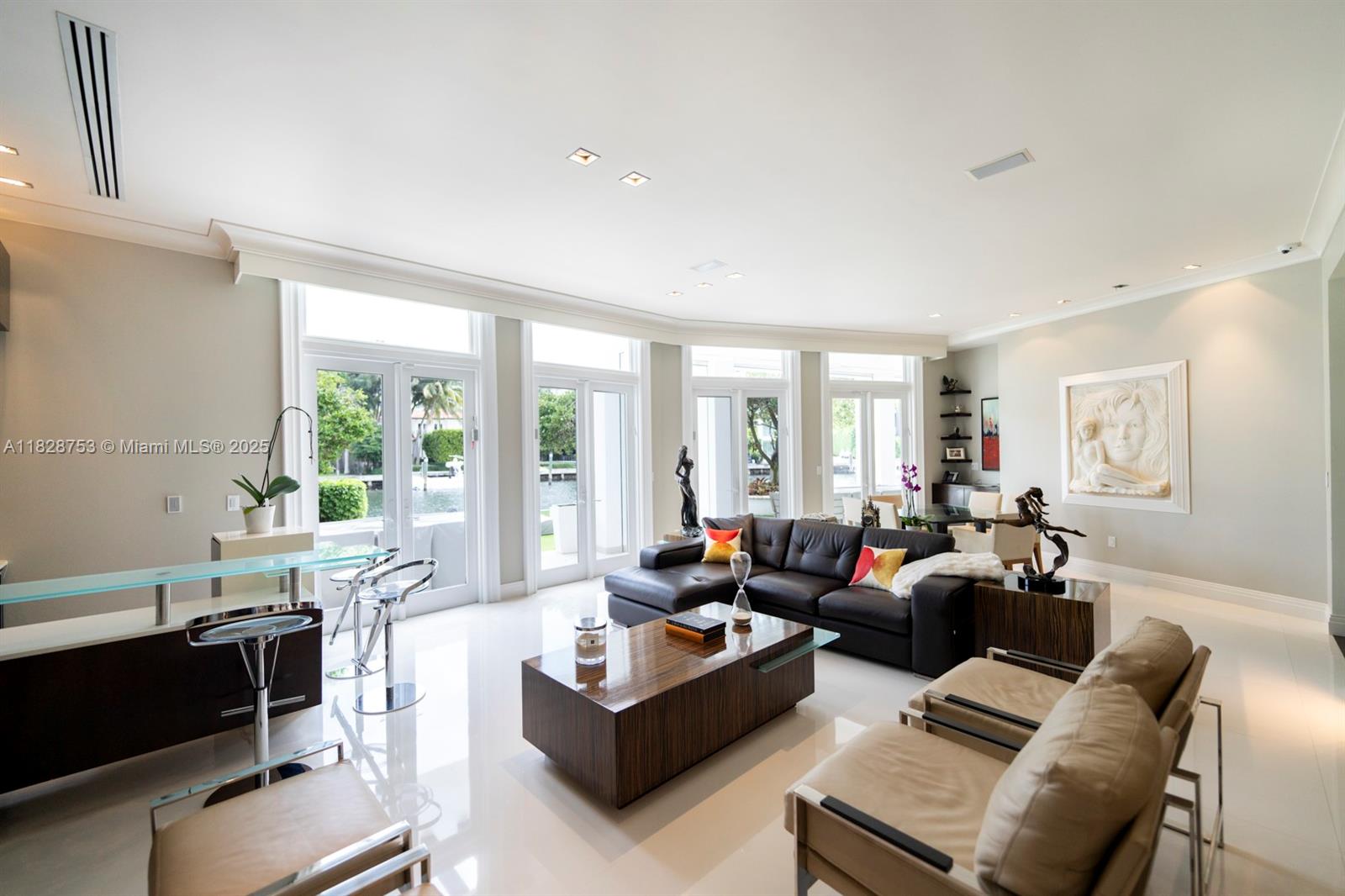 GOLDEN BEACH SEC D - Residential