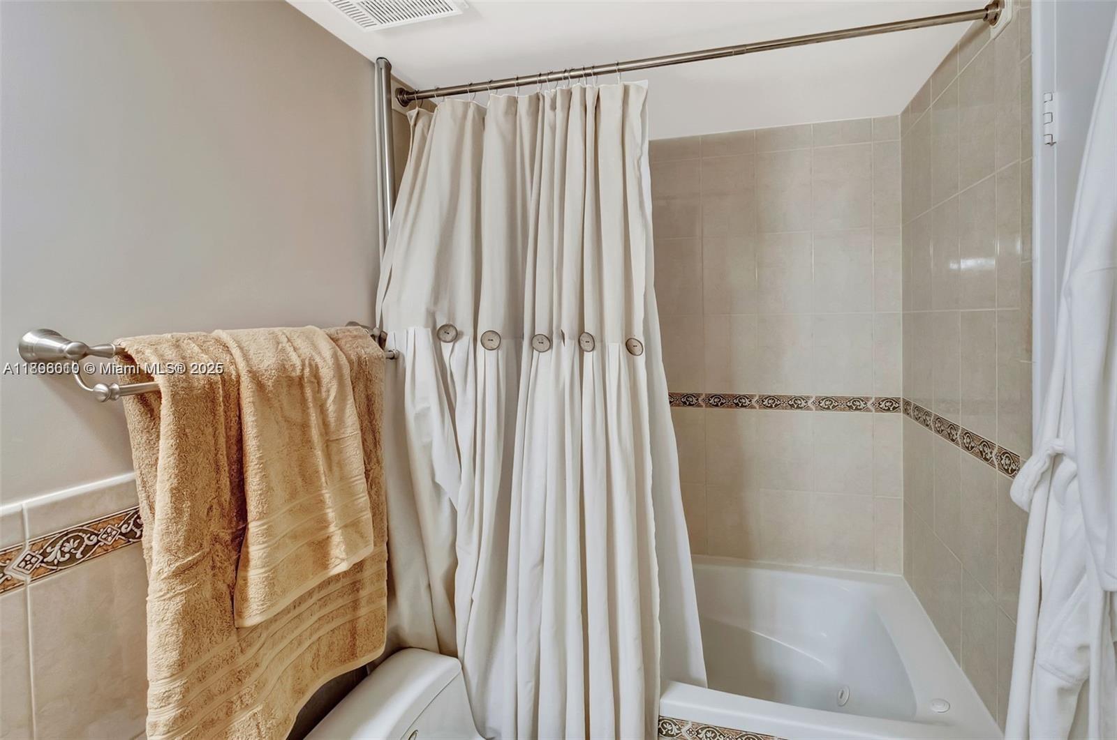 THE GRANDVIEW PALACE COND - Residential