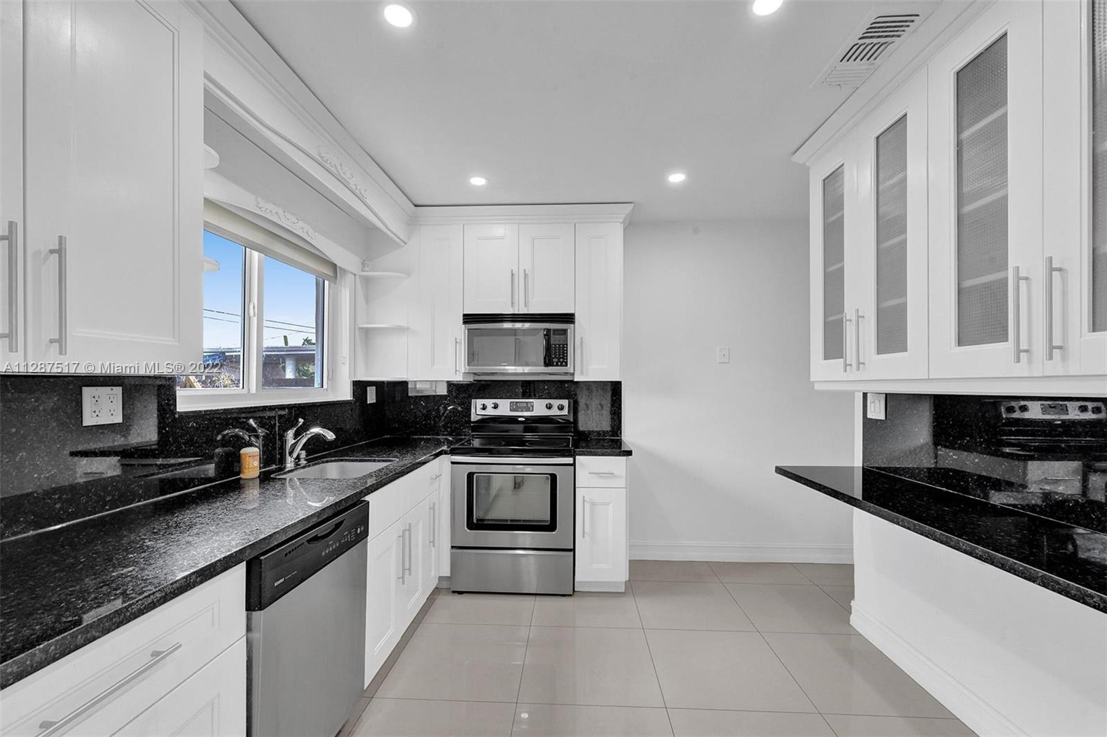 DARLINGTON MANOR 1ST ADDN - Residential Lease