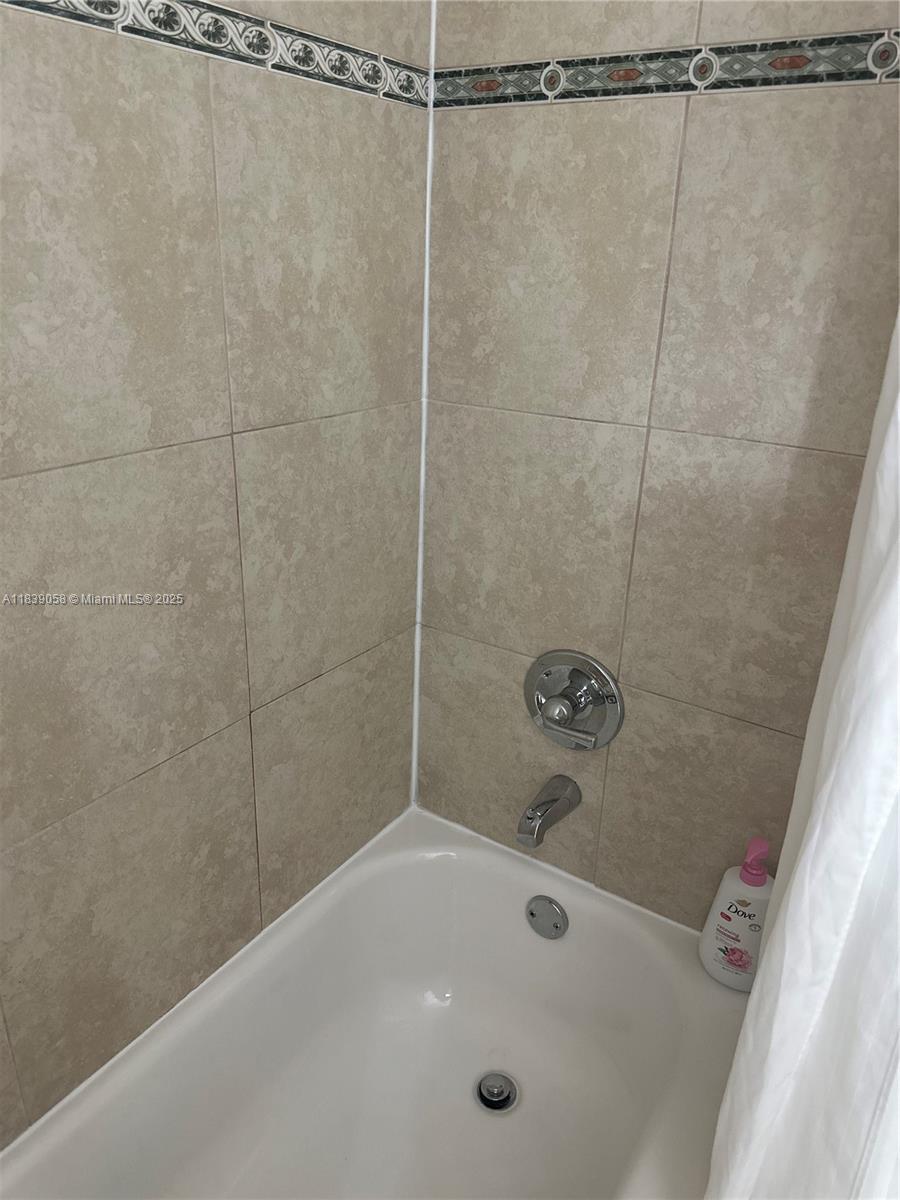 TENNIS VIEW CONDO PH I - Residential